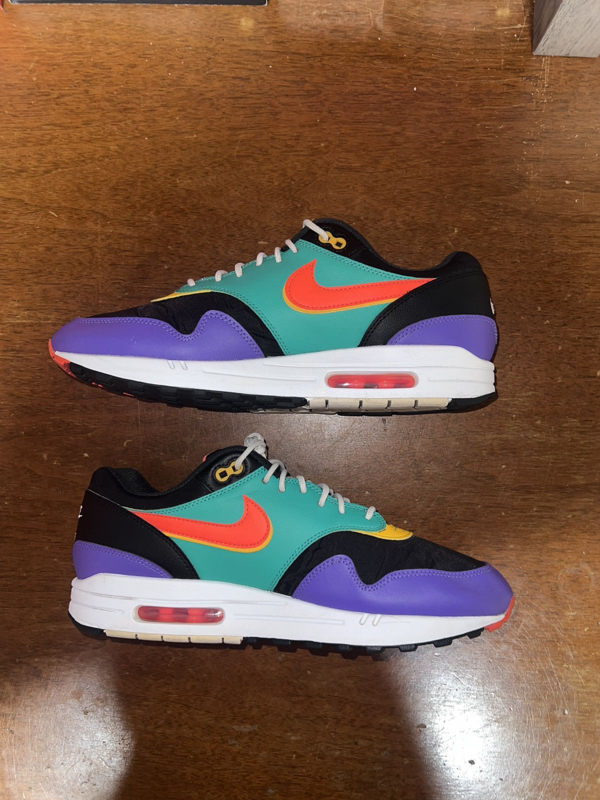 Nike Air Max 1 SE Windbreaker size 11.5 Size US 11.5 / EU 44-45 - 2 Thumbnail