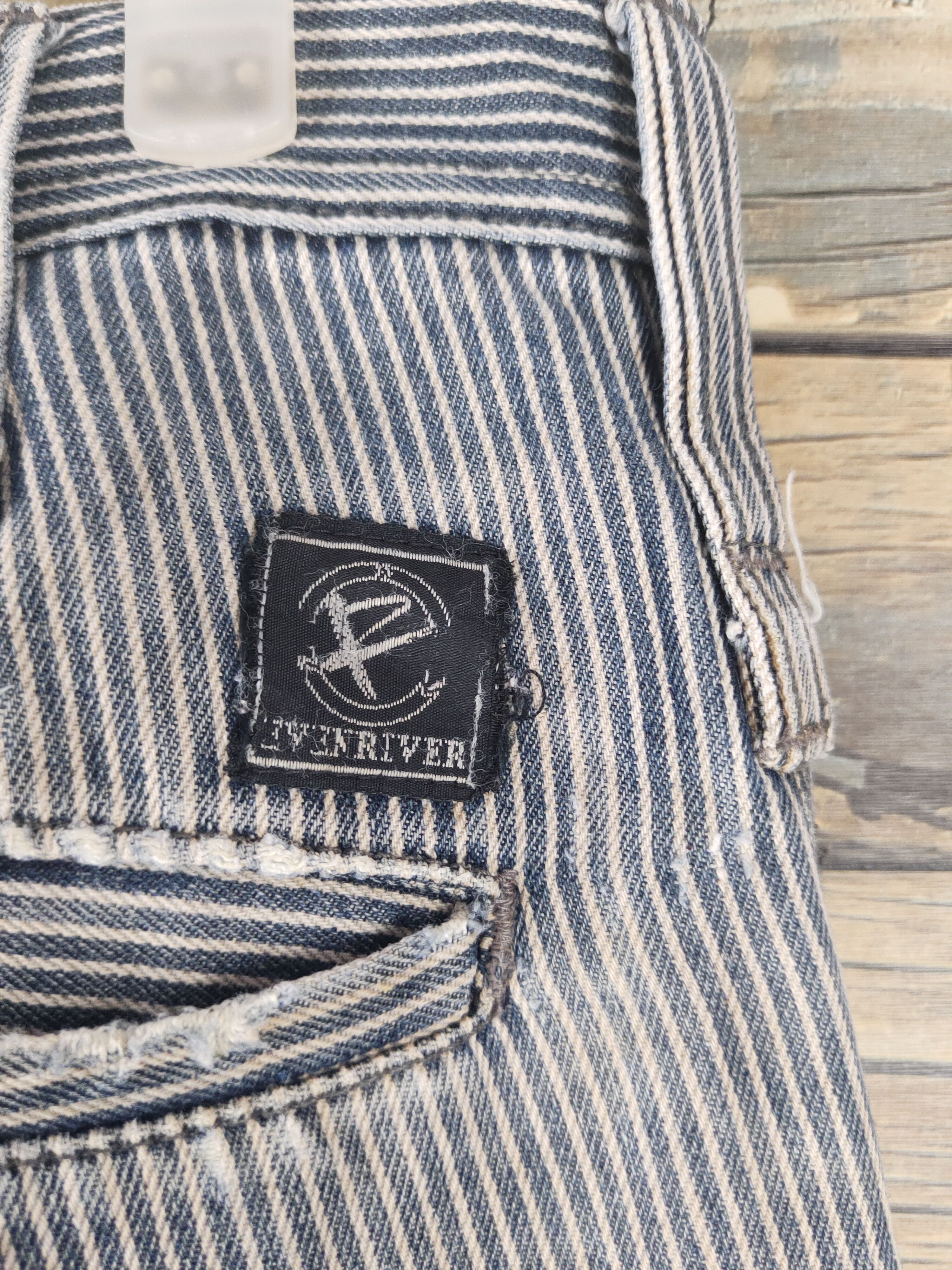 Vintage DL Evenriver Blue White Distressed Ripped Jeans #1658 Size US 33 - 10 Thumbnail