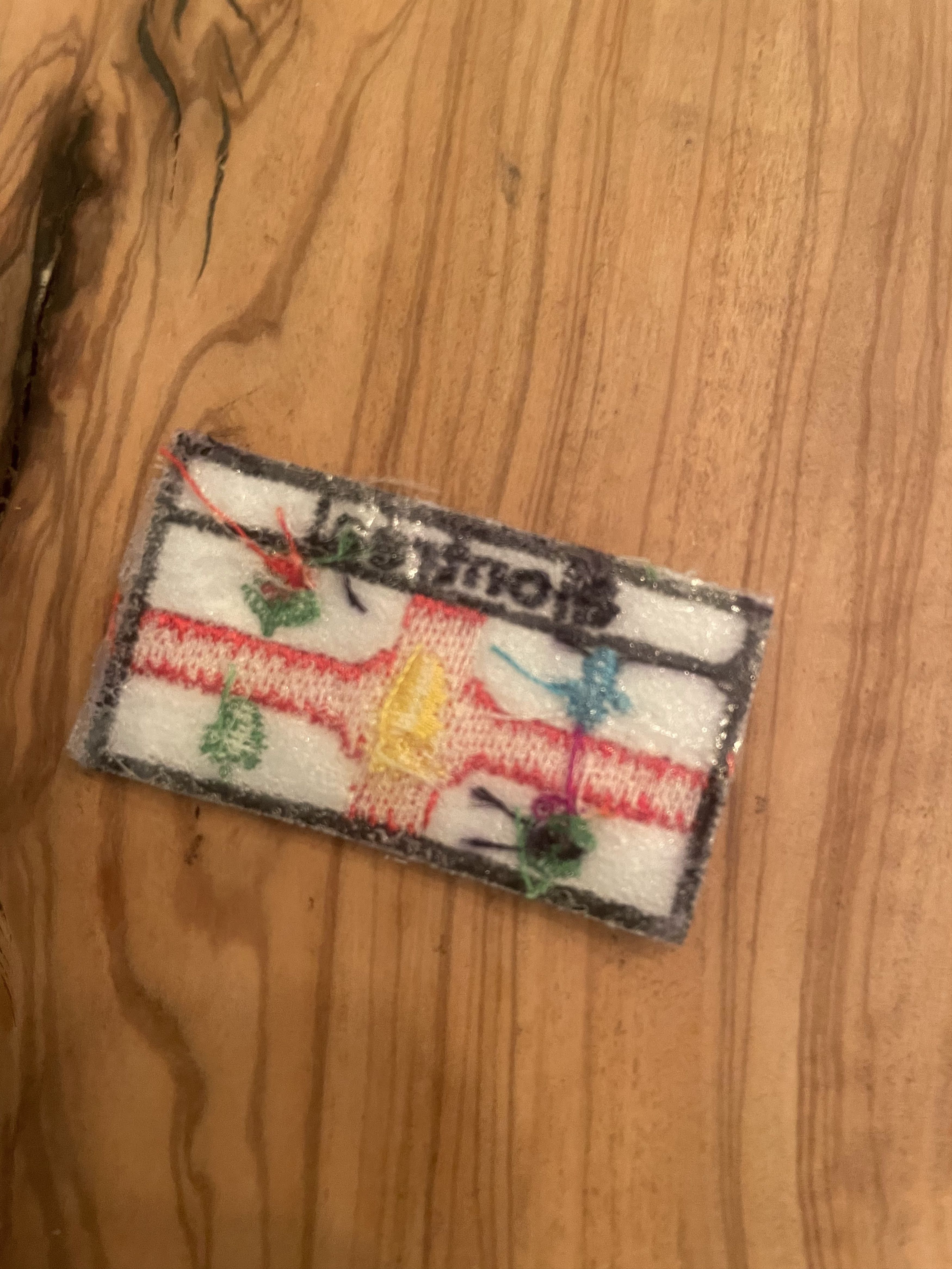 Other Vintage 90s MONTREAL FLAG Sew / Iron-On Patch Canadian Size ONE SIZE - 5 Thumbnail