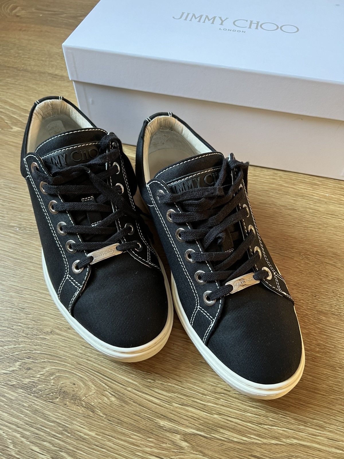 Jimmy Choo Jimmy Choo Canvas Sneakers Size US 9 / EU 42 - 7 Thumbnail