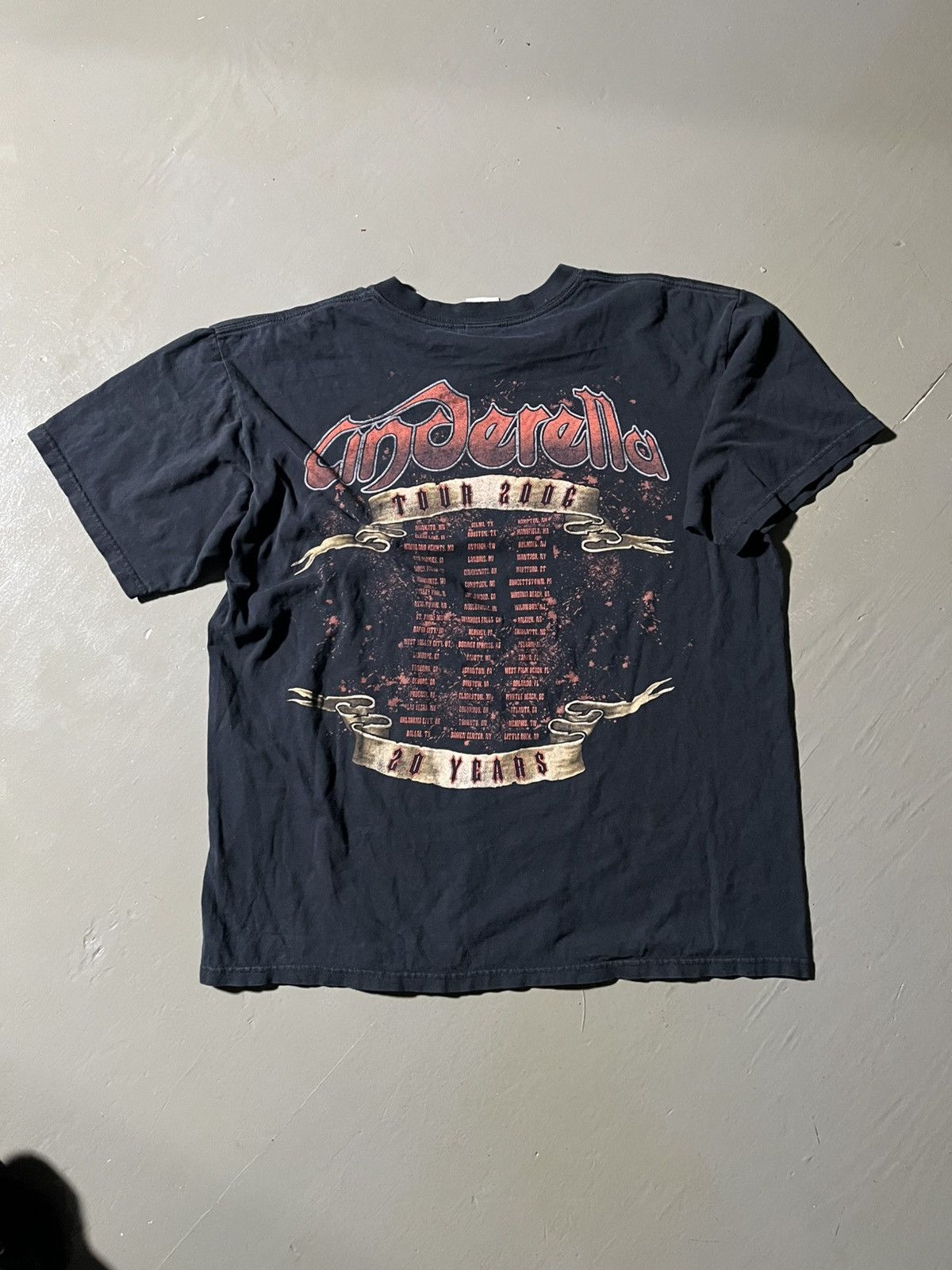 Other 2006 Cinderella “20 years” tour t-shirt Size US L / EU 52-54 / 3 - 4 Thumbnail