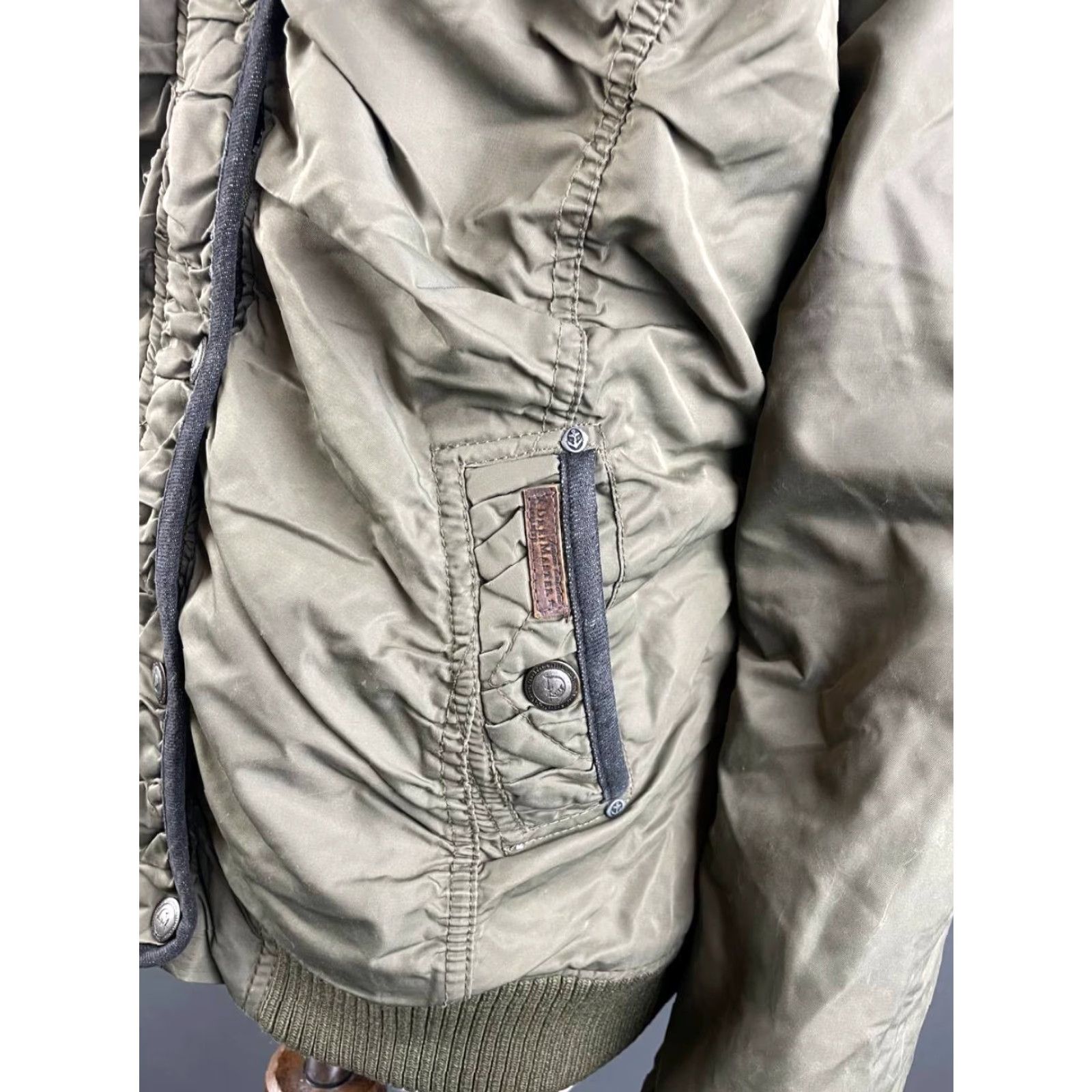 Olive Dreimaster Mens Jacket XL Olive Green Nylon Long Sleeve Zip Pocket Business Casual Travel Size US XL / EU 56 / 4 - 7 Thumbnail