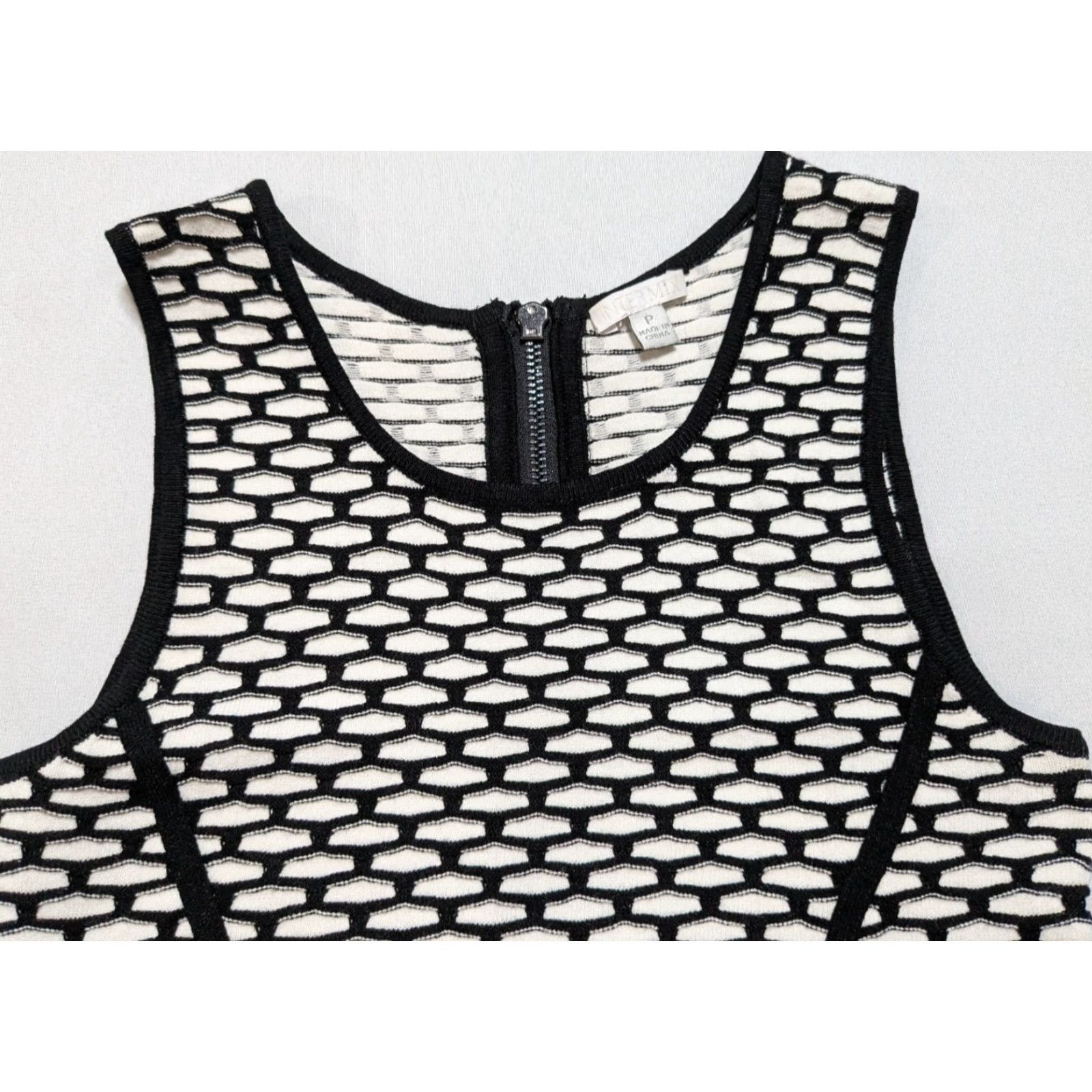 Vintage Intermix Honeycomb Contrast Women P (Petite XS) Black White Sleeveless Top Size XS / US 0-2 / IT 36-38 - 3 Thumbnail