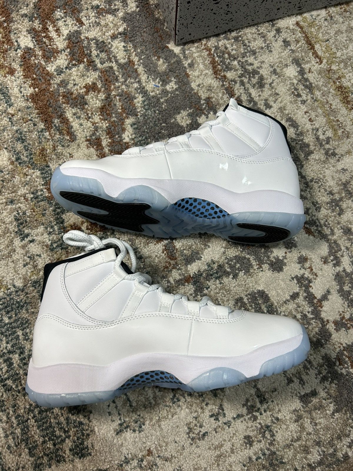 Jordan Brand Air Jordan 11 Legend Blue Columbia 2024 Size US 8 / EU 41 - 2 Thumbnail