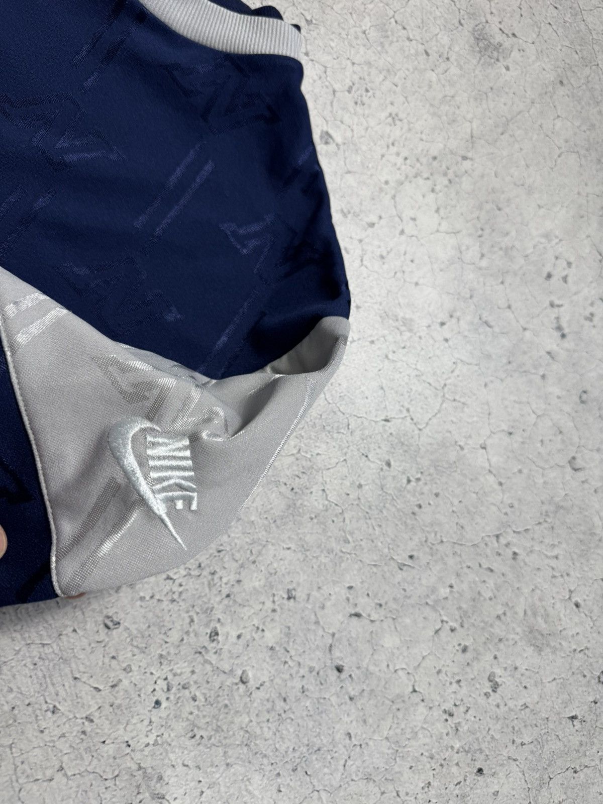 Nike Vintage 90s Nike Monogram Jersey Shirt Big Logo Swoosh Y2K Size US L / EU 52-54 / 3 - 6 Thumbnail