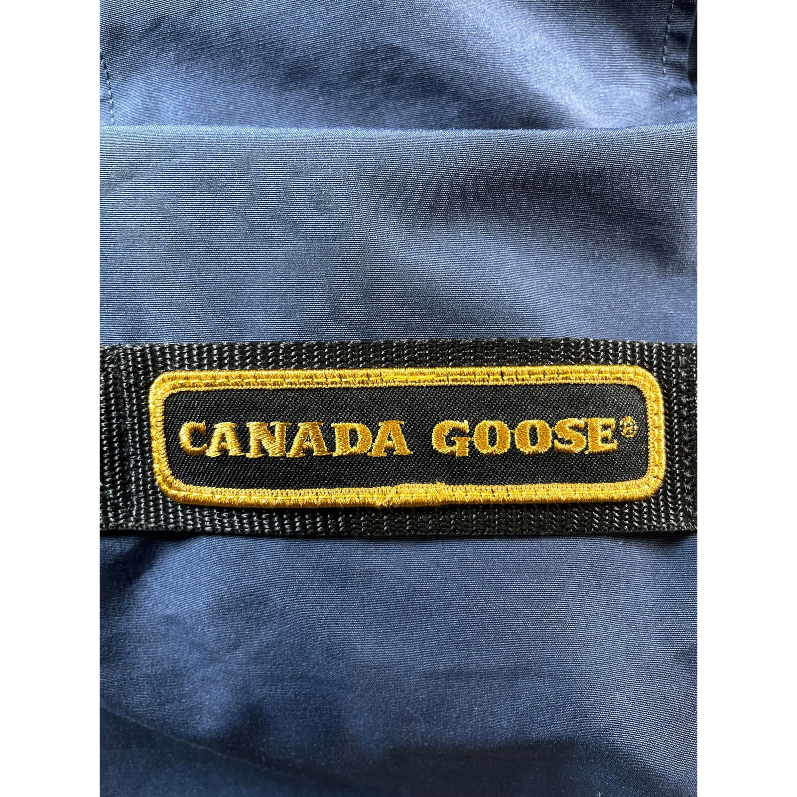 Canada Goose Canada Goose White Fur Navy Long Parka Size US M / EU 48-50 / 2 - 13 Thumbnail