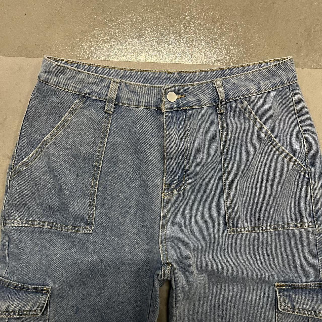 Vintage Vintage Y2K/2000s High-waisted, wide-leg, blue denim cargo jeans with a distressed finish! Size US 32 / EU 48 - 2 Thumbnail