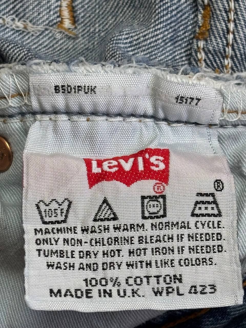 Levi's Vintage Clothing Vintage 1998 Levi's 501 Made in UK W30 L34 Size US 30 / EU 46 - 10 Thumbnail