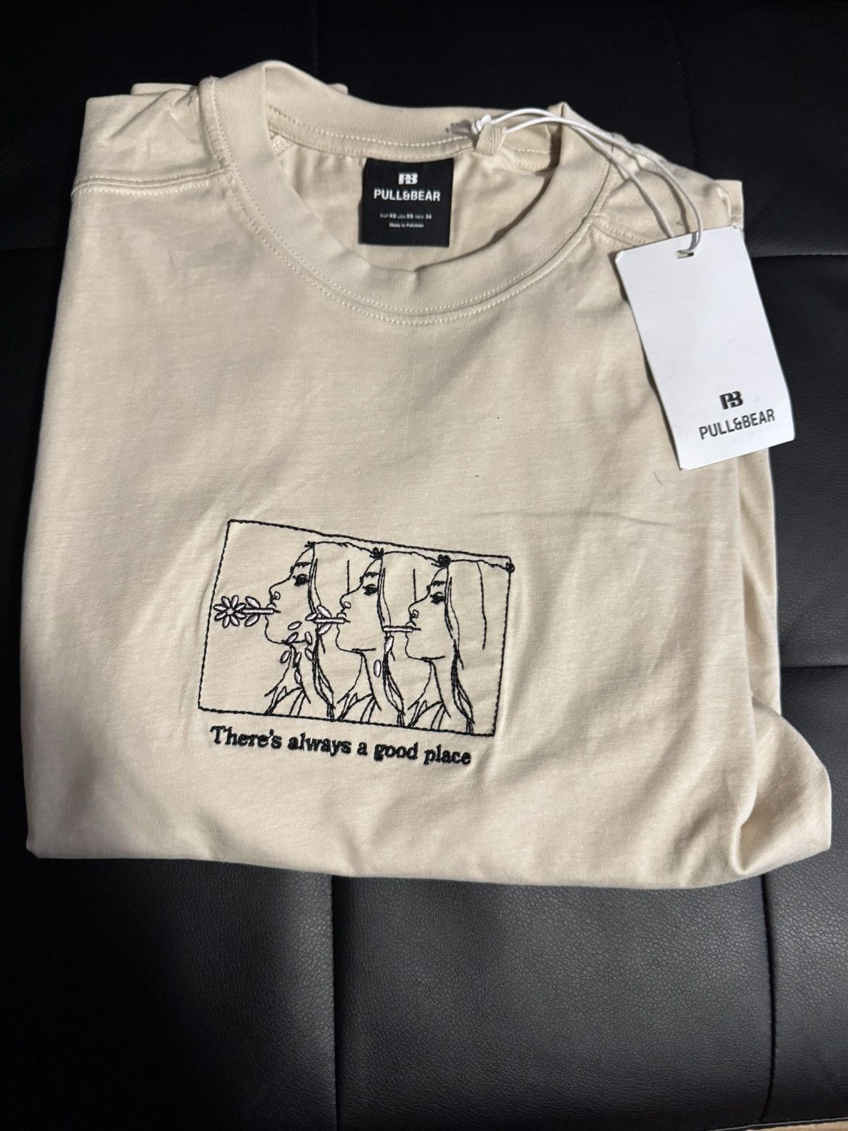Pull & Bear Pull and bear unworn oversized T Size US XS / EU 42 / 0 - 1 Thumbnail