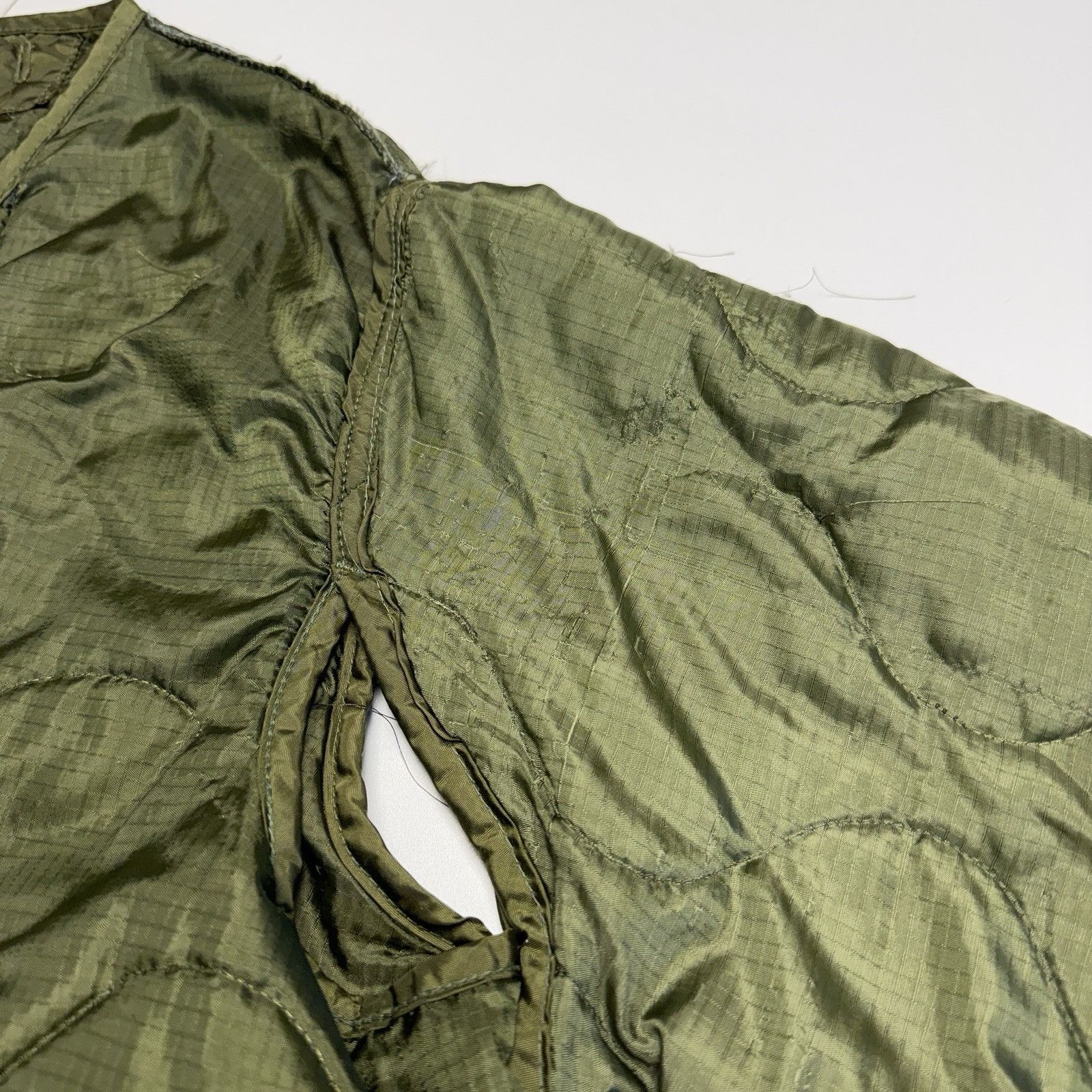 Vintage US Military Liner Mens XL Green Quilted Cold Weather Size US XL / EU 56 / 4 - 7 Thumbnail