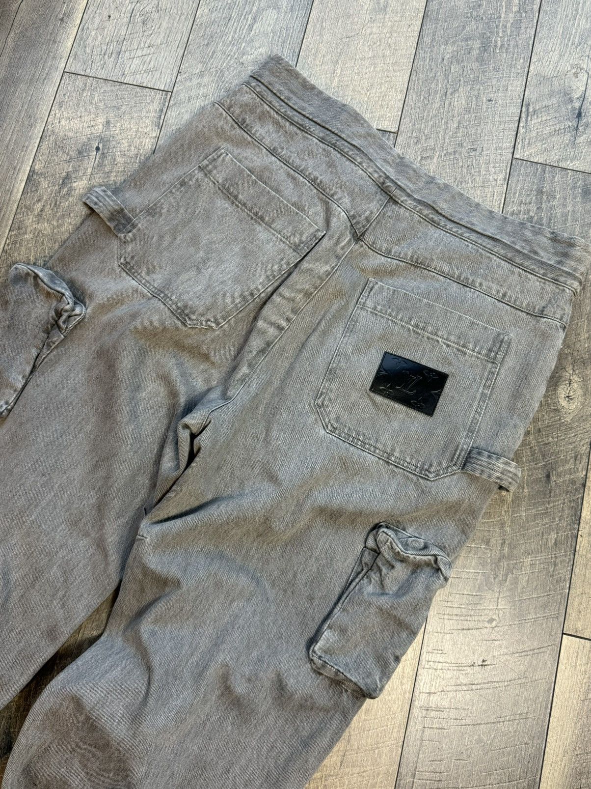 Louis Vuitton Louis Vuitton Grey Denim Cargo Pants Jeans - 38 Size US 38 / EU 54 - 11 Thumbnail