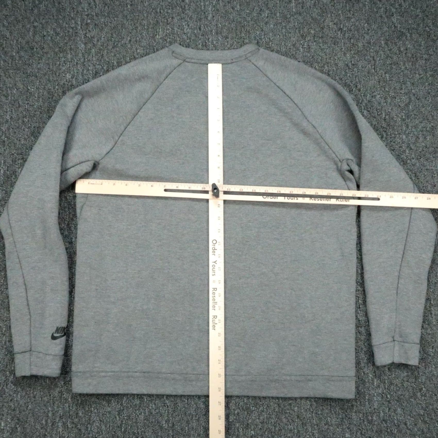 Nike Nike Sweatshirt Mens Large Gray Tech Fleece Crewneck Kangaroo Pocket Raglan Size US L / EU 52-54 / 3 - 7 Thumbnail
