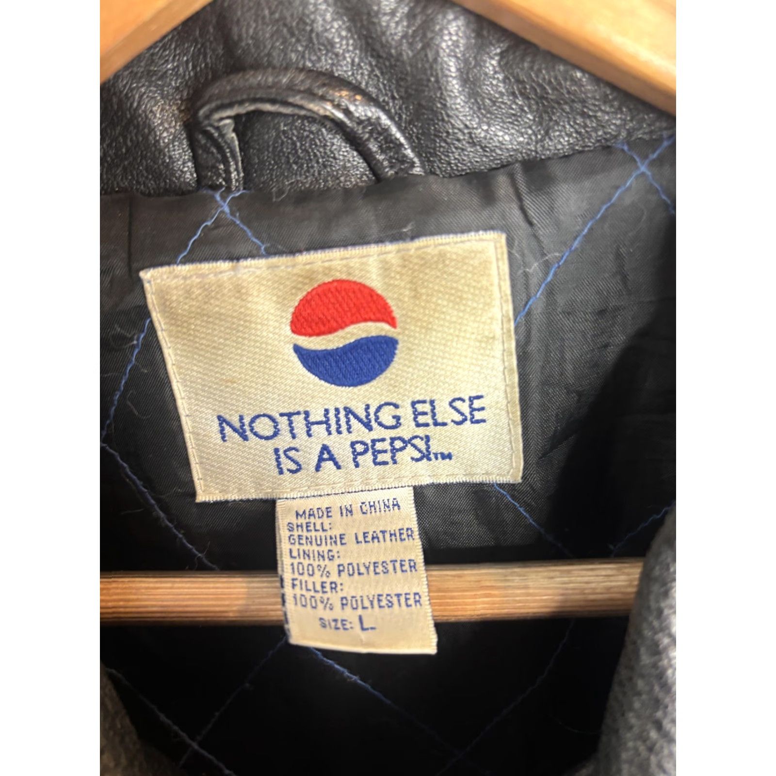 Vintage VINTAGE Pepsi Jacket Mens L Black Bomber Leather - Nothing Else Is A Pepsi Crowned Campaign Classic Mens Leather Bomber Jacket Size US L / EU 52-54 / 3 - 4 Thumbnail