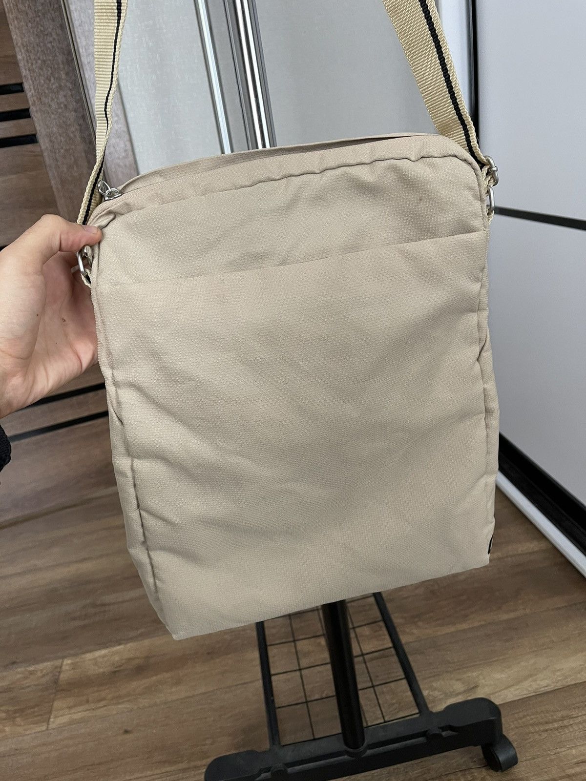 Nike Nike Crossbody Bag Vintage Metal Logo 90s Size ONE SIZE - 7 Thumbnail