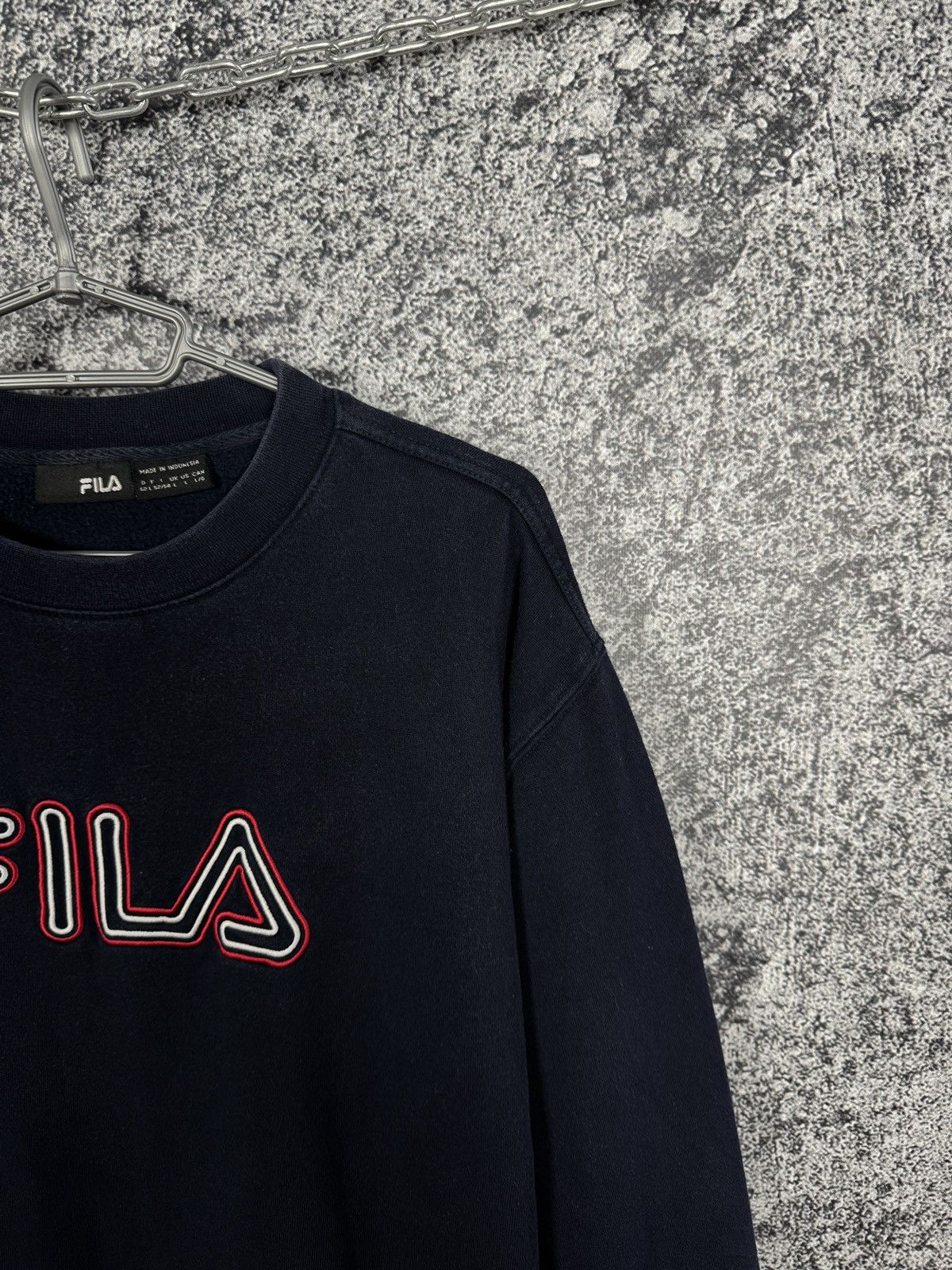 Fila Fila Vintage Crewneck Sweatshirt Big Embroidered Logo Size L Size US L / EU 52-54 / 3 - 2 Thumbnail