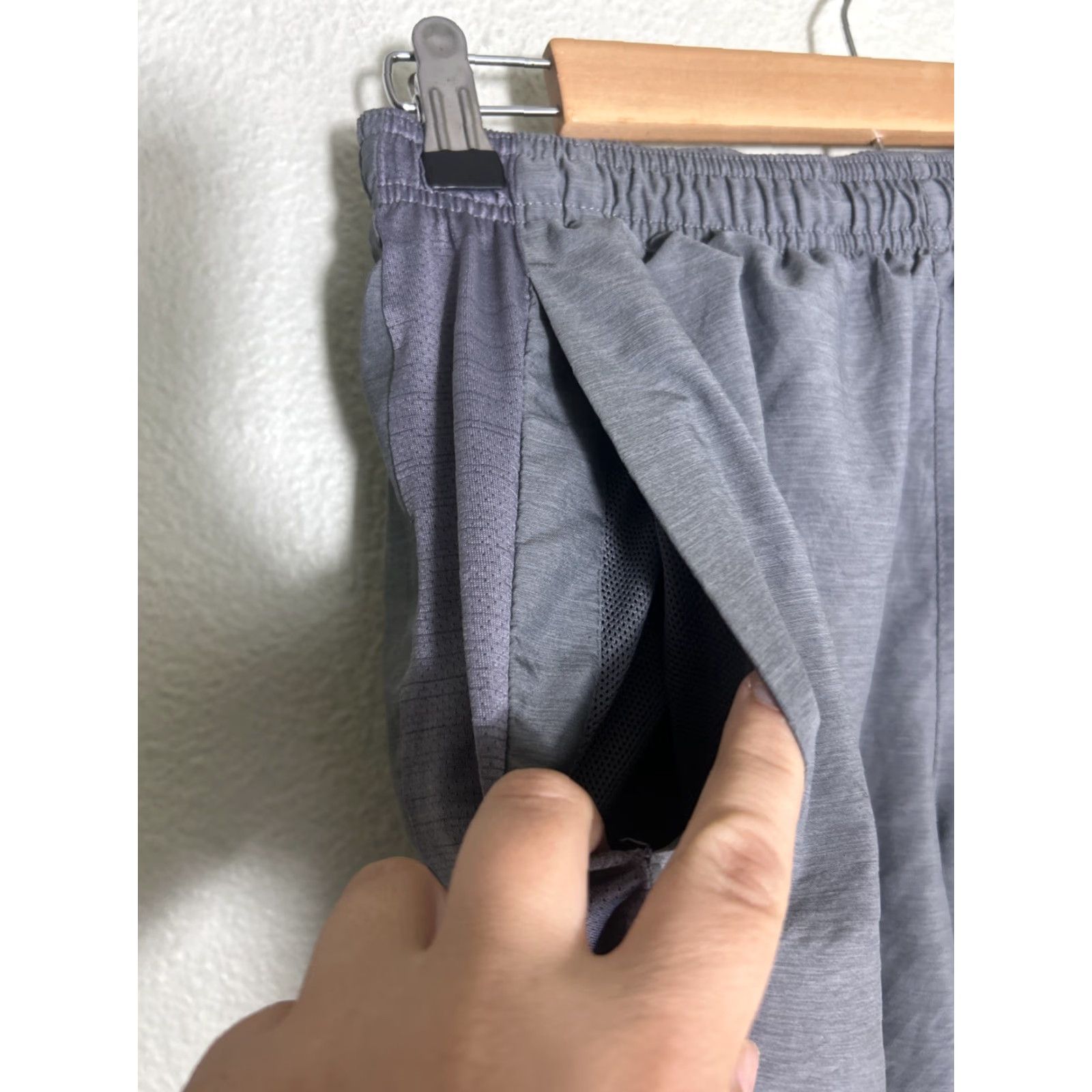 Nike Nike Challenger Running Shorts Men Medium Gray 8" Inseam Athletic Pockets Drawstring Quick Dry Reflective UV Protection Size US 31 - 6 Thumbnail