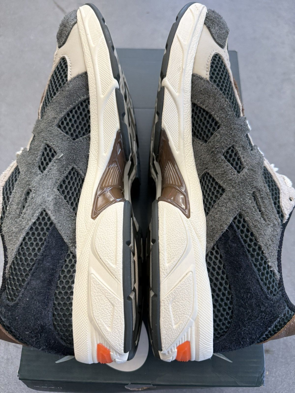 Asics 2023 Asics Gel-1130 MK-II Hal Studio Forrest Size US 10 / EU 43 - 3 Thumbnail