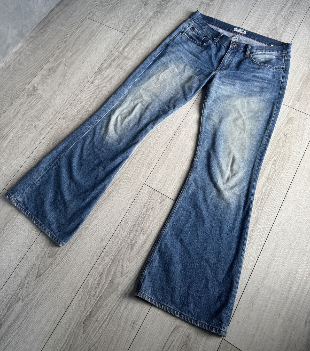 Tommy Hilfiger Tommy hilfiger flared 2002 rare jeans Size US 32 / EU 48 - 7 Thumbnail