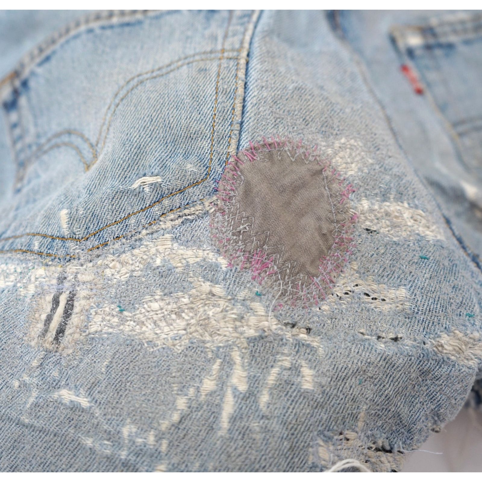 Levi's Vintage 00's Levi's 501 Reworked Cutoff Denim Shorts 28" Size 28" / US 6 / IT 42 - 4 Thumbnail