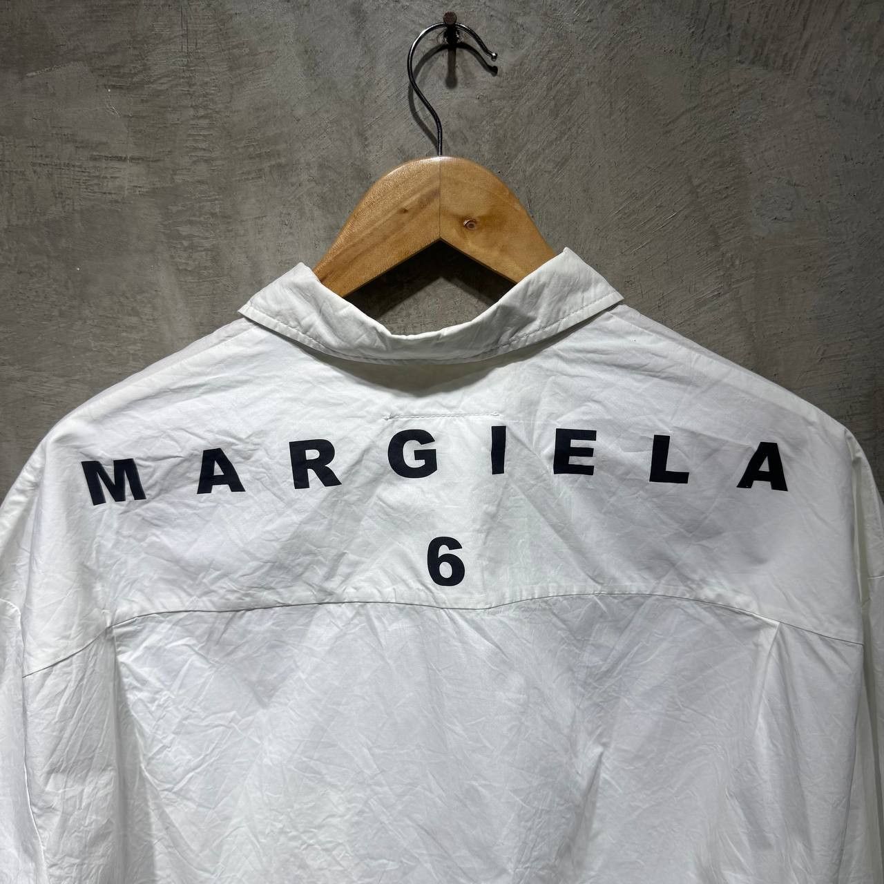 Maison Margiela Maison Margiela Spell out MM6 Cropped Button down shirt Size L / US 10 / IT 46 - 2 Thumbnail