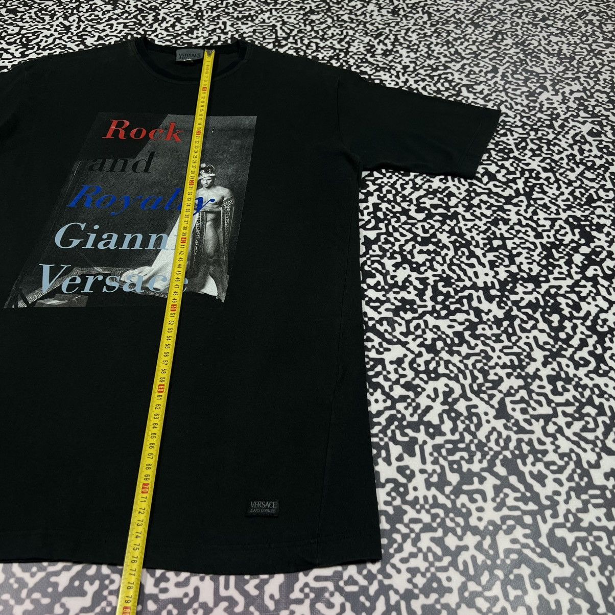 Versace RARE 90s Versace Bruce Weber Rock & Royalty Luxury T-shirt Size US XL / EU 56 / 4 - 18 Thumbnail