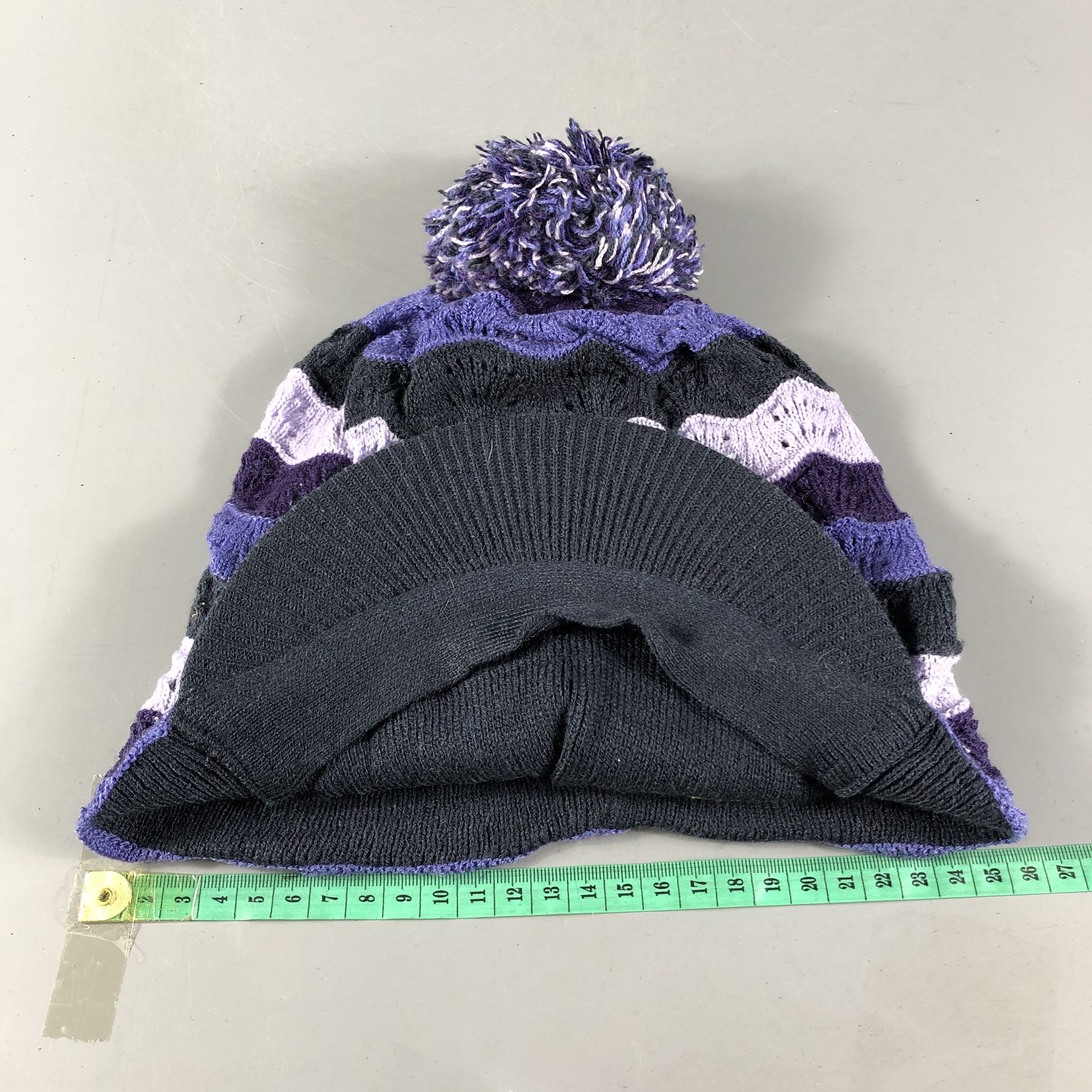 Vintage Adidas Bobble Visor Beanie Snowcap Snow Hat B650 Size ONE SIZE - 3 Thumbnail