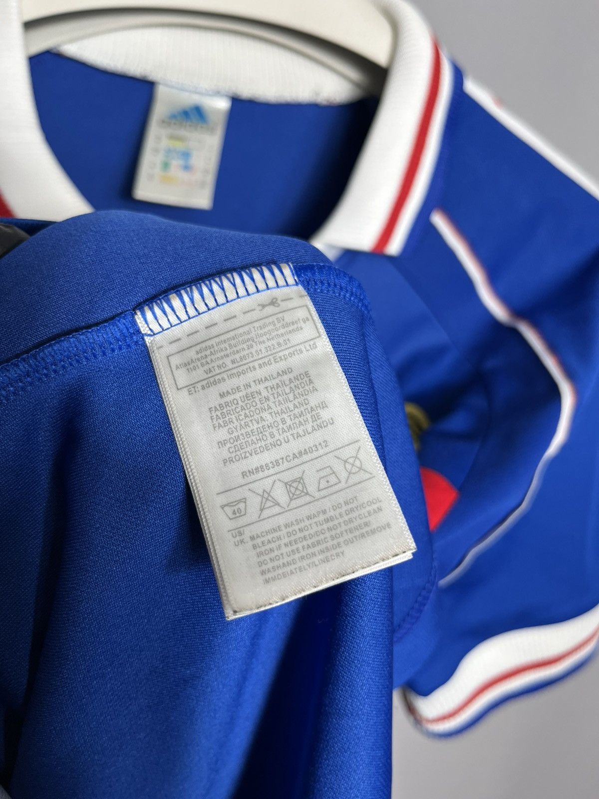 Adidas France 1998 World Cup Final Shirt FIFA REPLICA retro Zidane Size US M / EU 48-50 / 2 - 9 Thumbnail