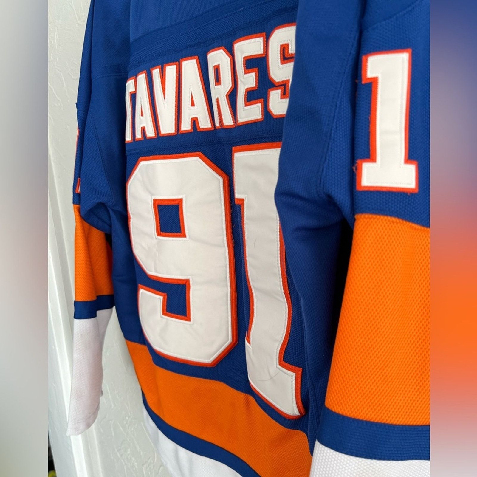 Reebok New York Islanders Authentic Reebok SEWN Tavares Jersey 48 Size US XL / EU 56 / 4 - 7 Thumbnail