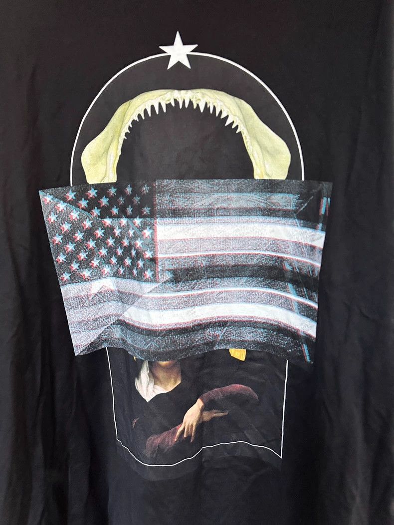 Givenchy Givenchy Givenchy Shark Print Flag Tshirt -2507 Size US L / EU 52-54 / 3 - 2 Thumbnail