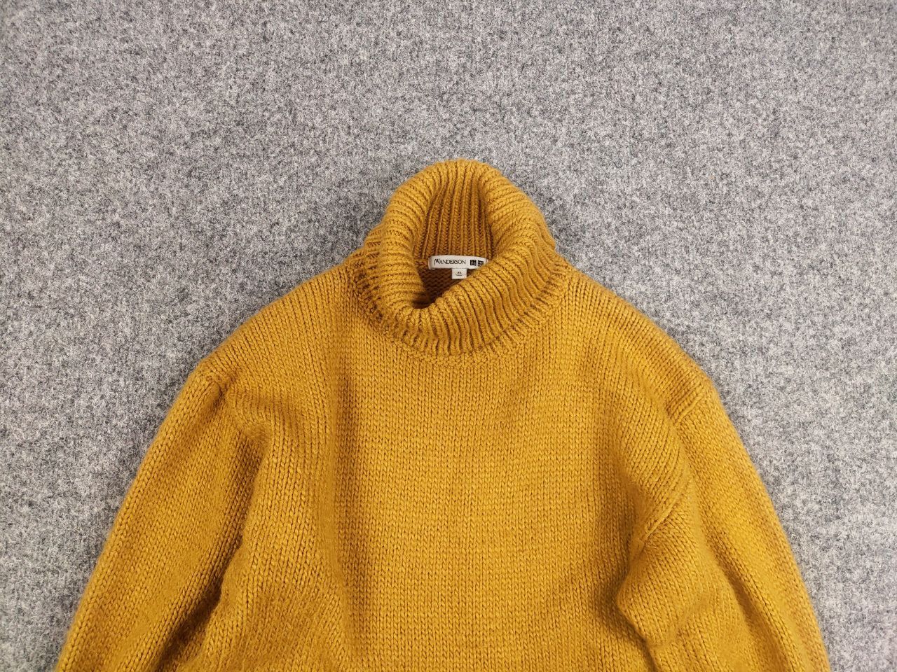 JW Anderson × Uniqlo JW Anderson x Uniqlo Wool Blend Knit Yellow Womens Sweater Size S / US 4 / IT 40 - 8 Thumbnail