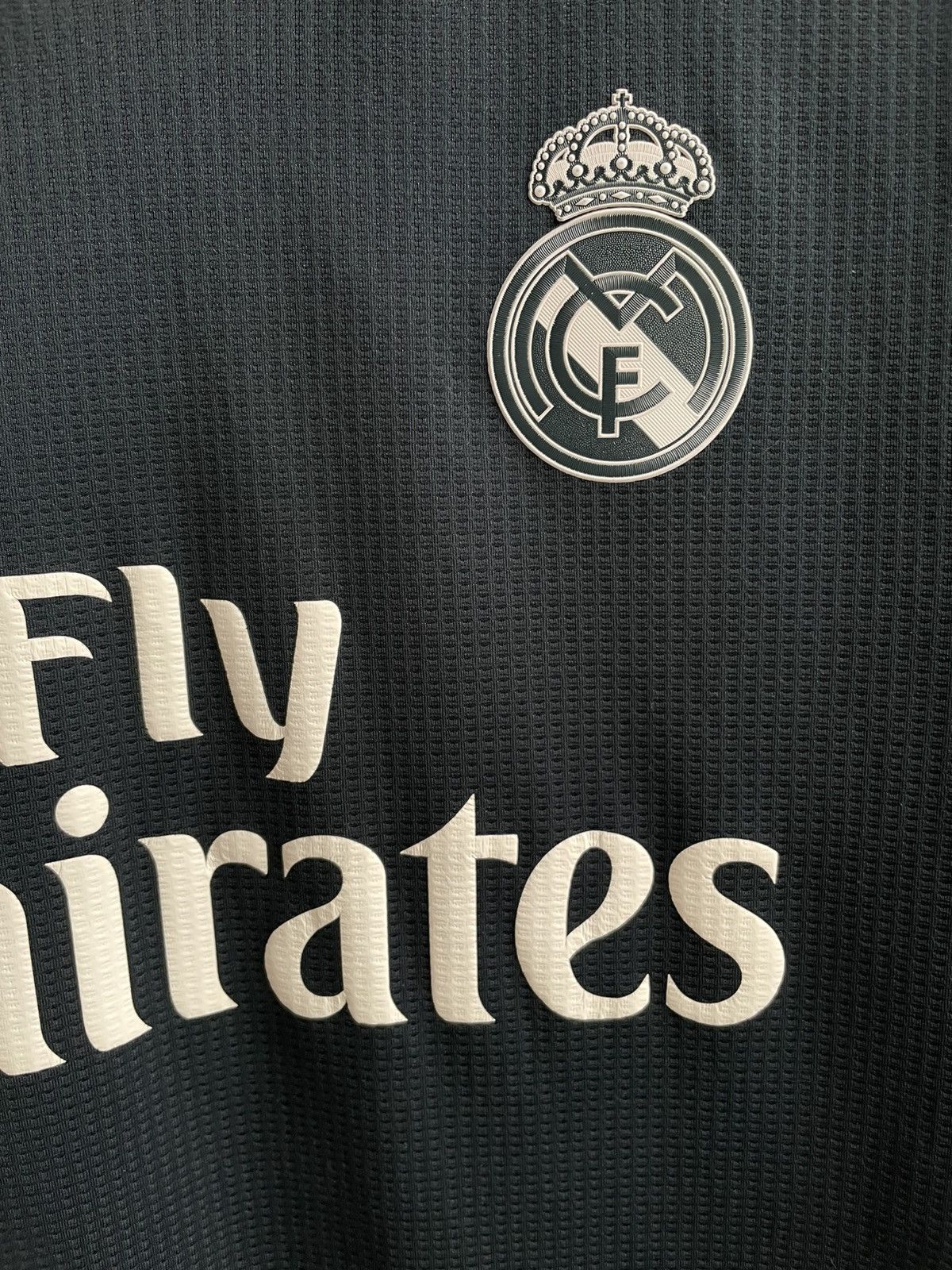 Vintage Real Madrid 2018 2019 Away Football Shirt Soccer Jersey Size US S / EU 44-46 / 1 - 8 Thumbnail