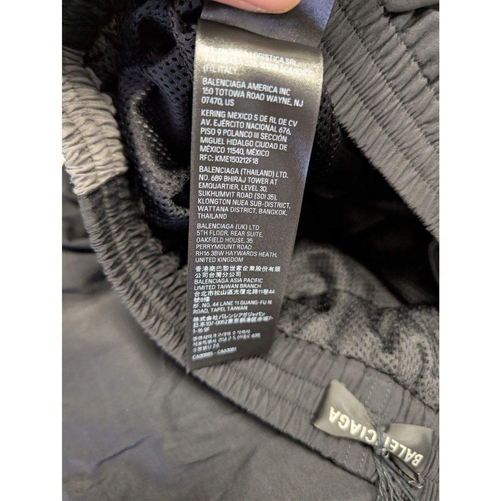 Balenciaga o1rshd1 Nylon Medium Fit Tracksuit Sweatpants Trousers Black Size US 36 / EU 52 - 21 Thumbnail