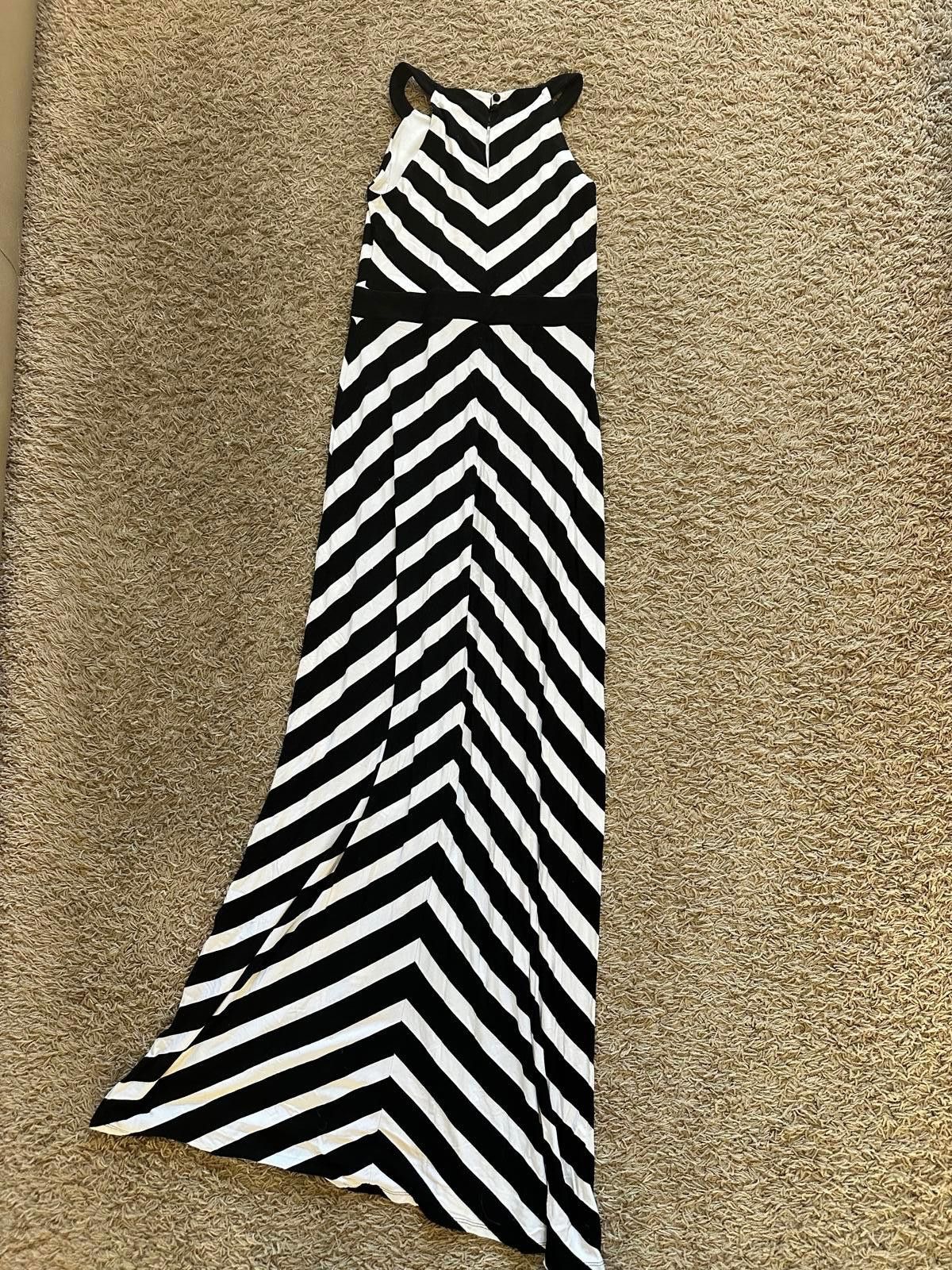 Designer Chic Black & White Striped Maxi Dress Size ONE SIZE - 2 Thumbnail