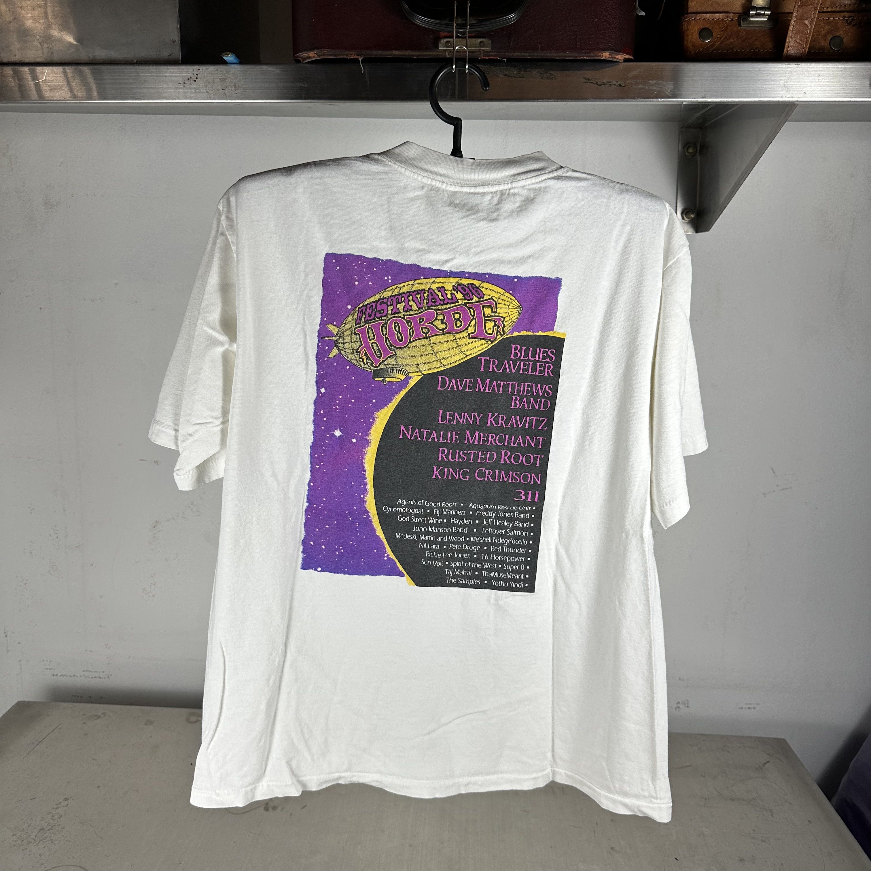 Vintage 1996 Lenny Kravitz 311 King Crimson Horde Festival Tee Size US L / EU 52-54 / 3 - 1 Thumbnail