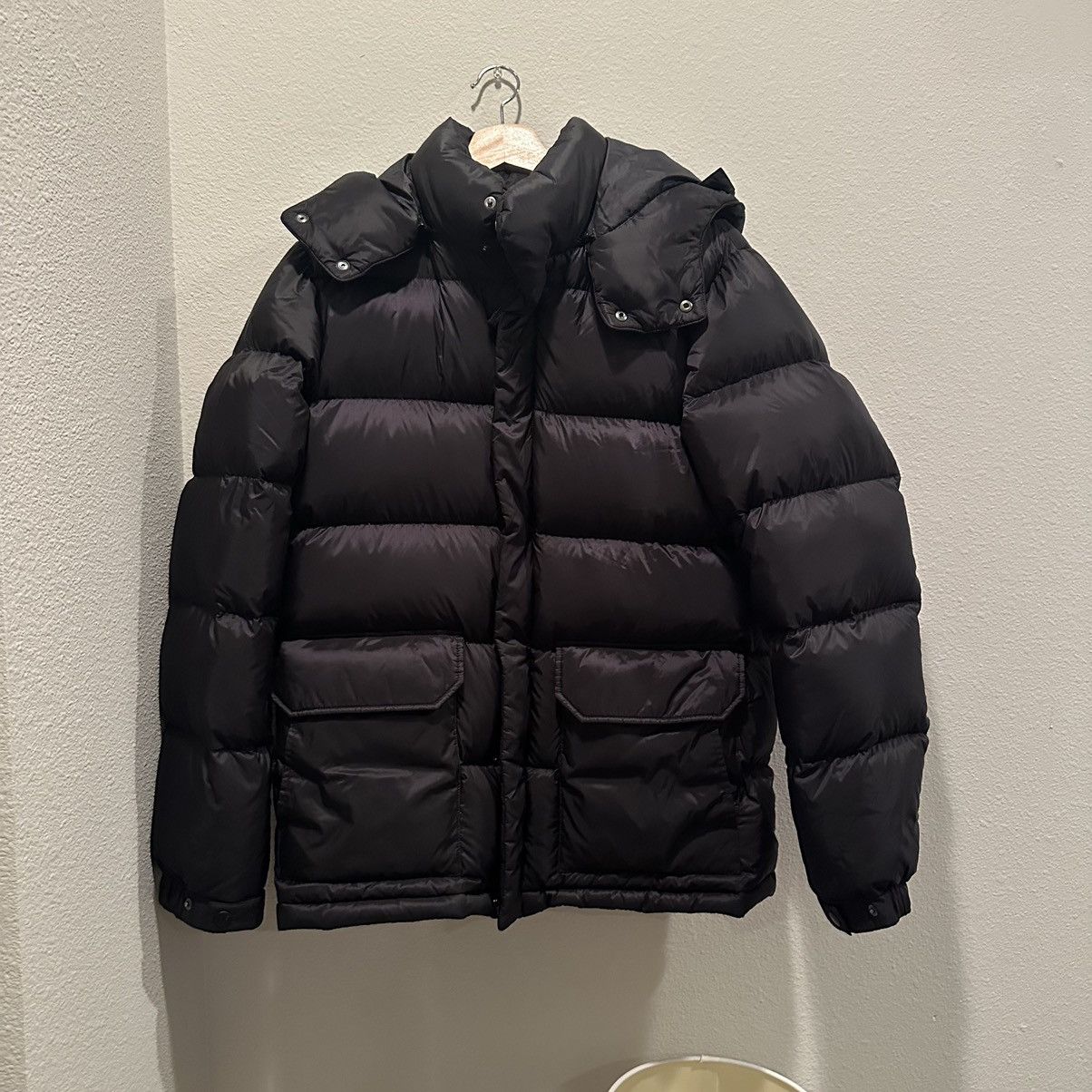 uniqlo men's ultra light down puffer black jacket