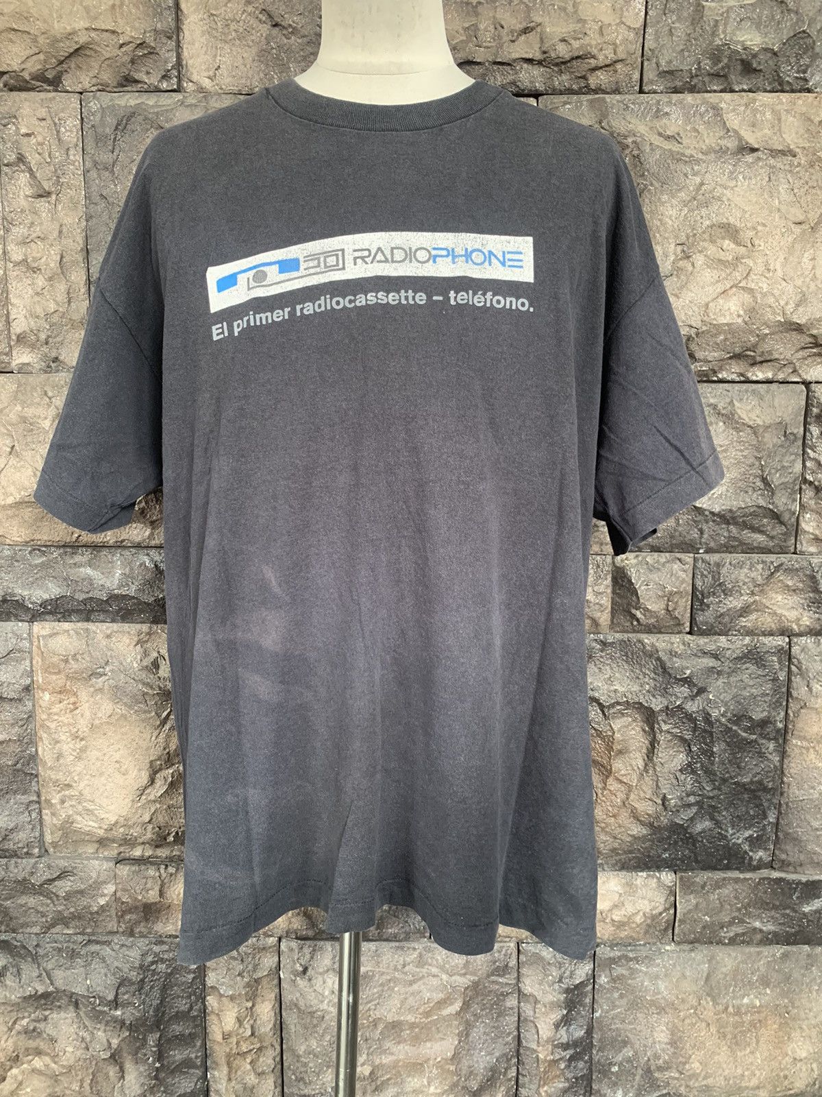 Vintage Vintage 90s Blaupunkt Radio Phone Car Audio Gear T shirt Size US XL / EU 56 / 4 - 5 Thumbnail