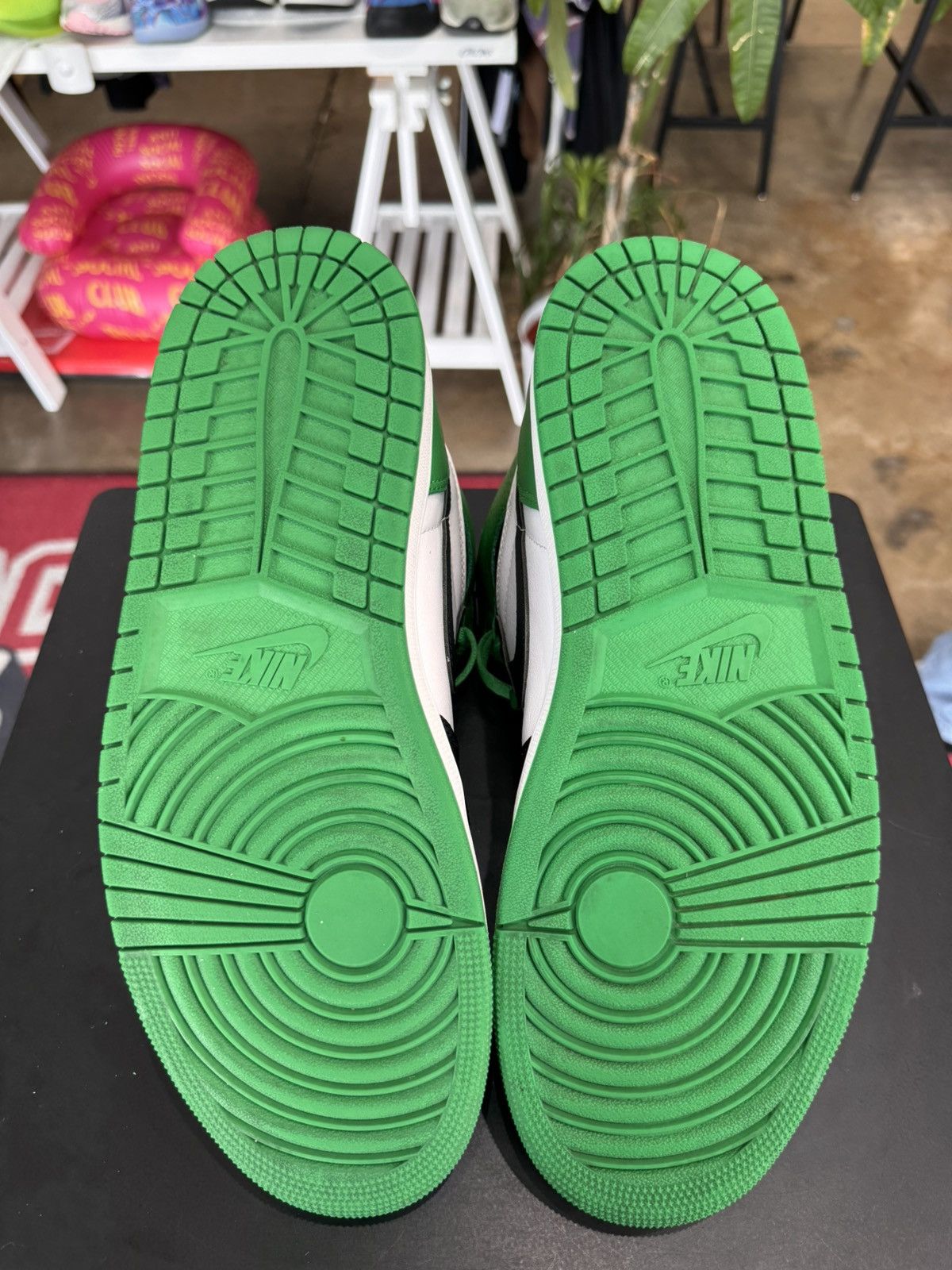Jordan Brand Air Jordan 1 Lucky Green Size 11 (2023) Size US 11 / EU 44 - 9 Thumbnail