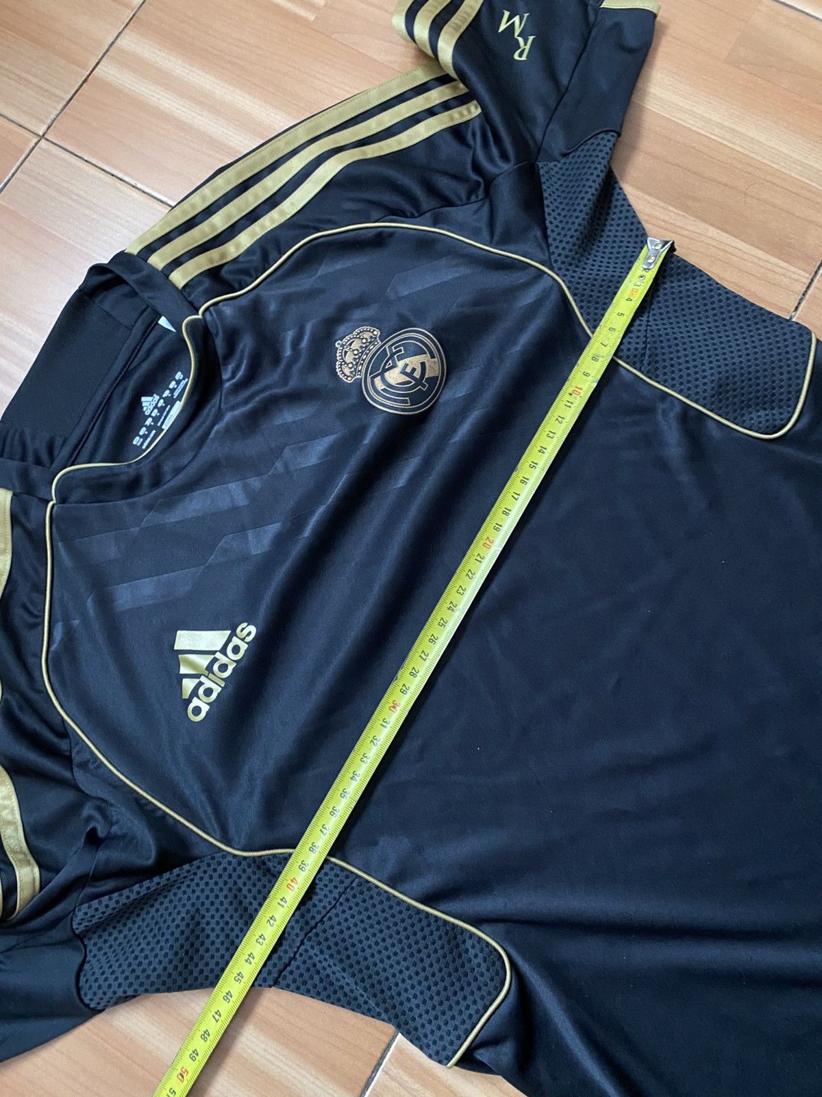 Adidas Adidas Real Madrid 2011/12 Training Football Shirt Size US S / EU 44-46 / 1 - 11 Thumbnail