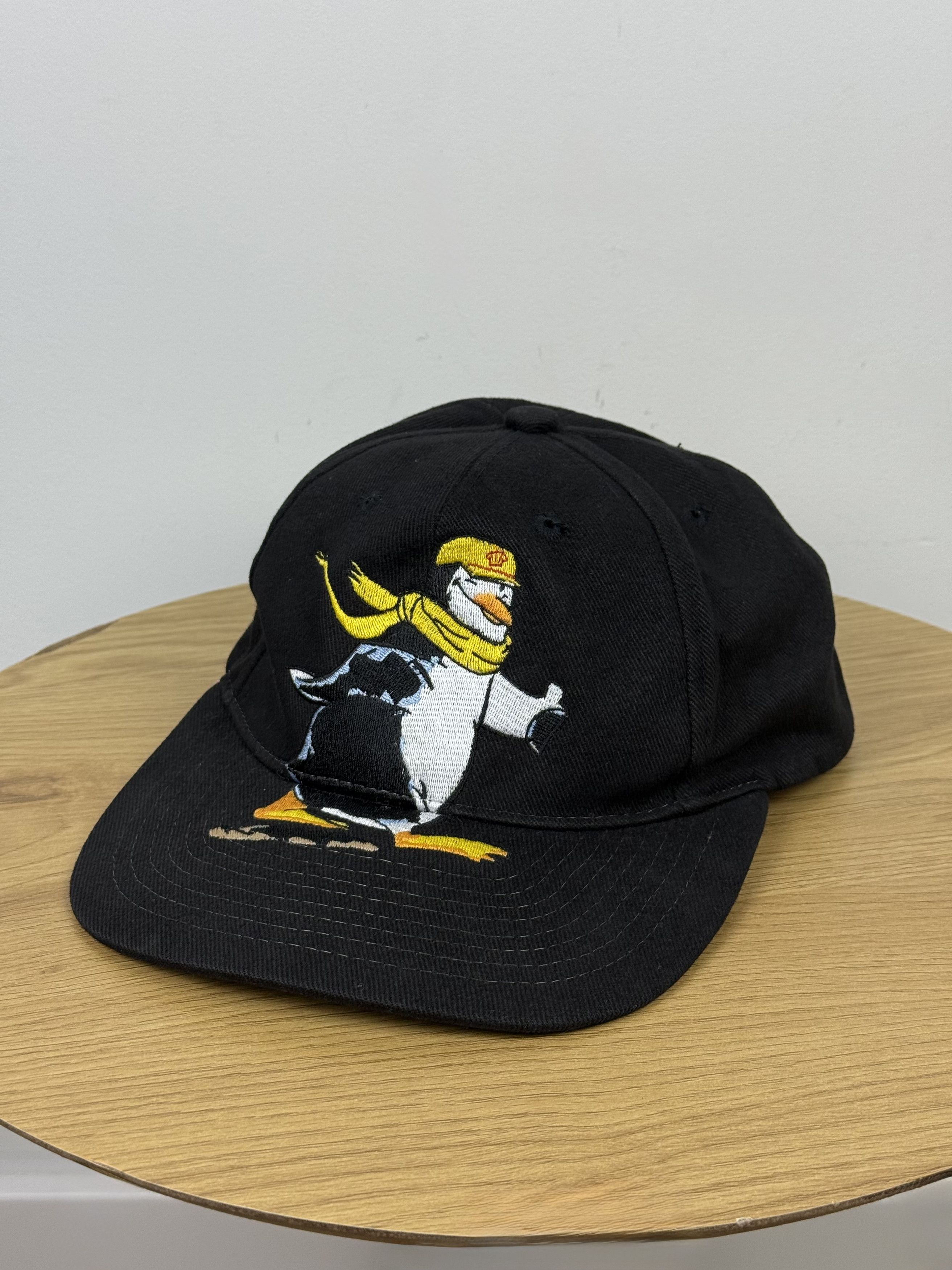 Vintage Vintage Shell F1 Pingvin Hat Cap Black One Size Size ONE SIZE - 1 Thumbnail