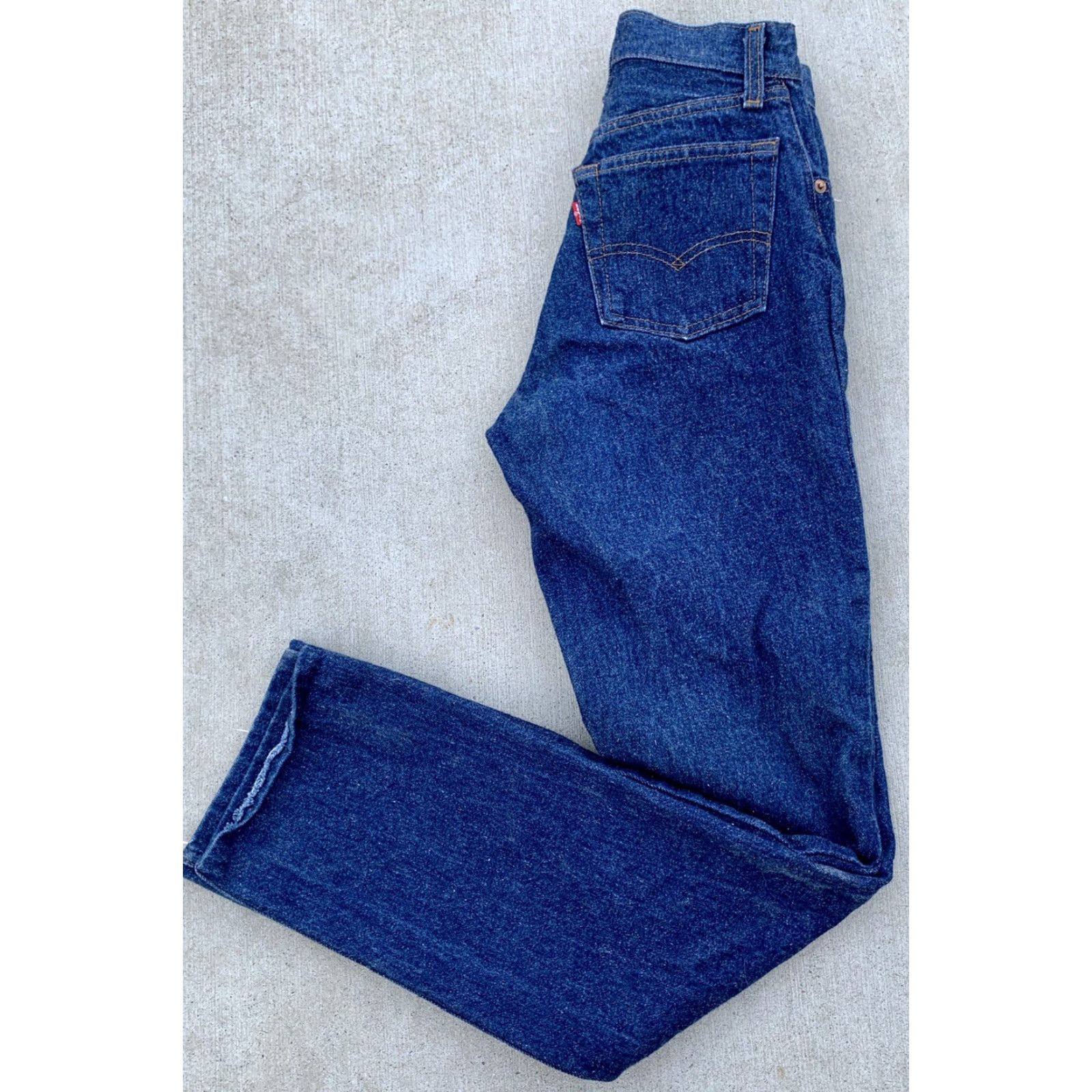 Levi's VINTAGE Levi's Button Fly 501 Jeans Junior Size 3 23" Waist 30" Inseam Blue Mens Womens Boys Girls Size 26" / US 2 / IT 38 - 6 Thumbnail