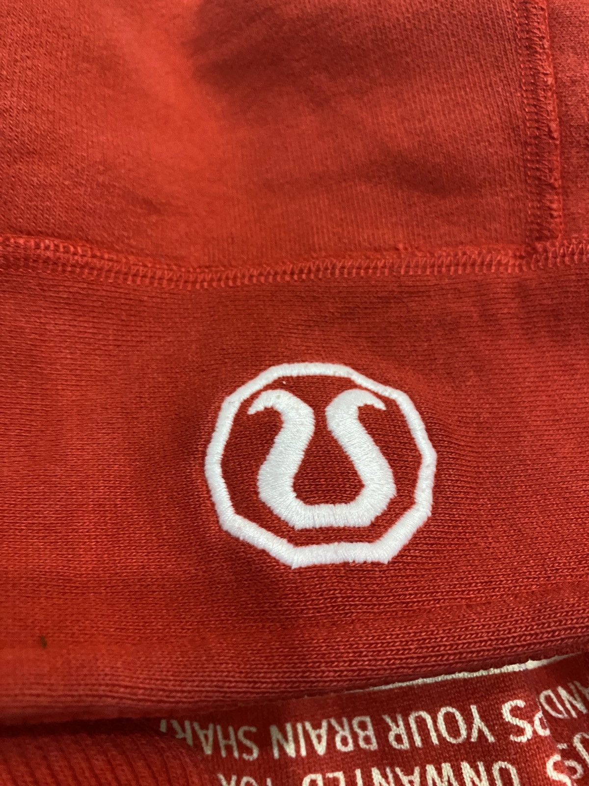 Lululemon Lululemon Vintage 2010 Vancouver Winter Olympics SE Size US M / EU 48-50 / 2 - 5 Thumbnail