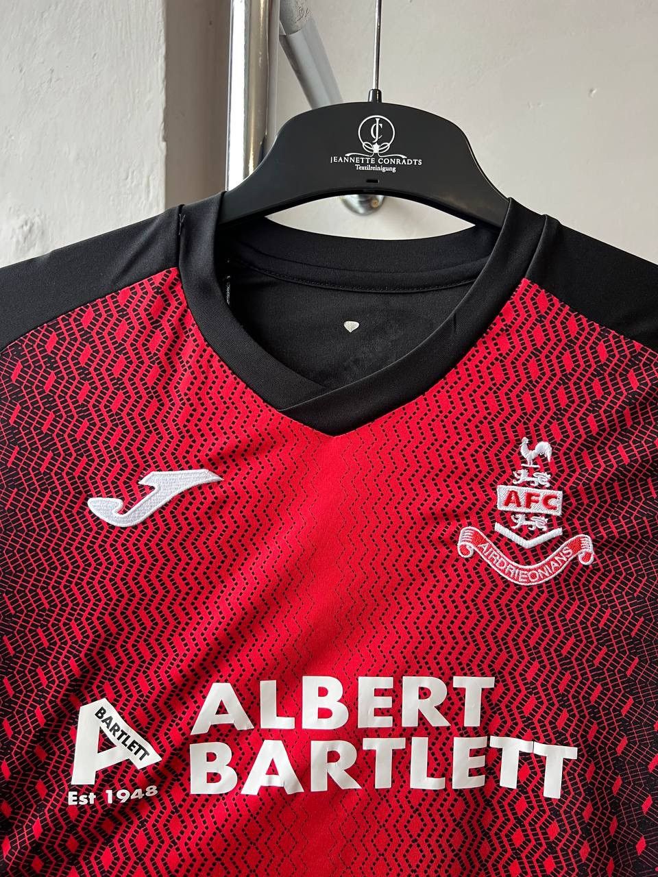 Joma AIRDRIEONIANS AFC #7 SOCCER JERSEY FOOTBALL SHIRT JOMA SZ M Size US M / EU 48-50 / 2 - 4 Thumbnail