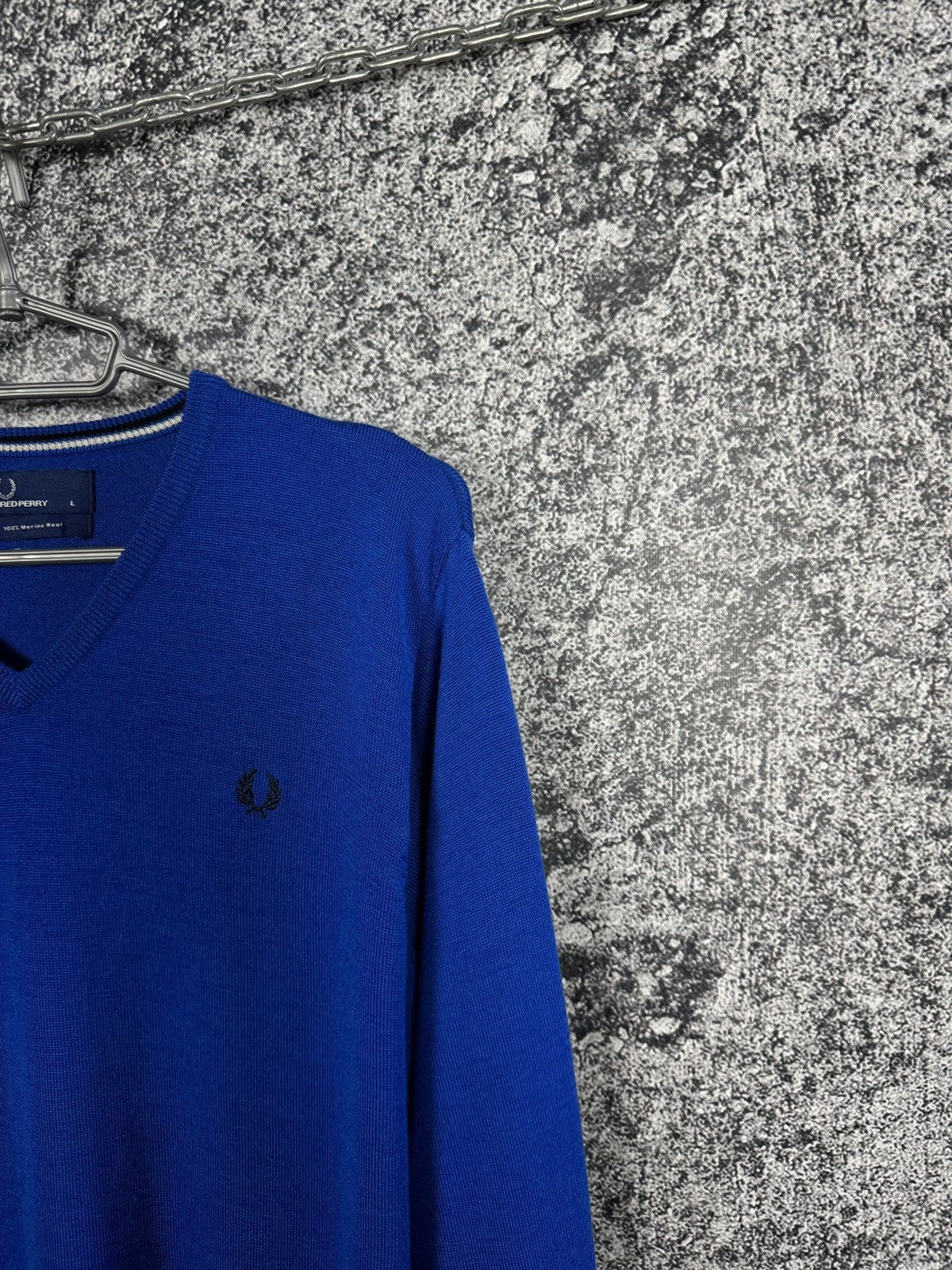 Fred Perry Men’s Fred Perry V-Neck Wool Sweater Blue Pullover Size L Size US L / EU 52-54 / 3 - 2 Thumbnail