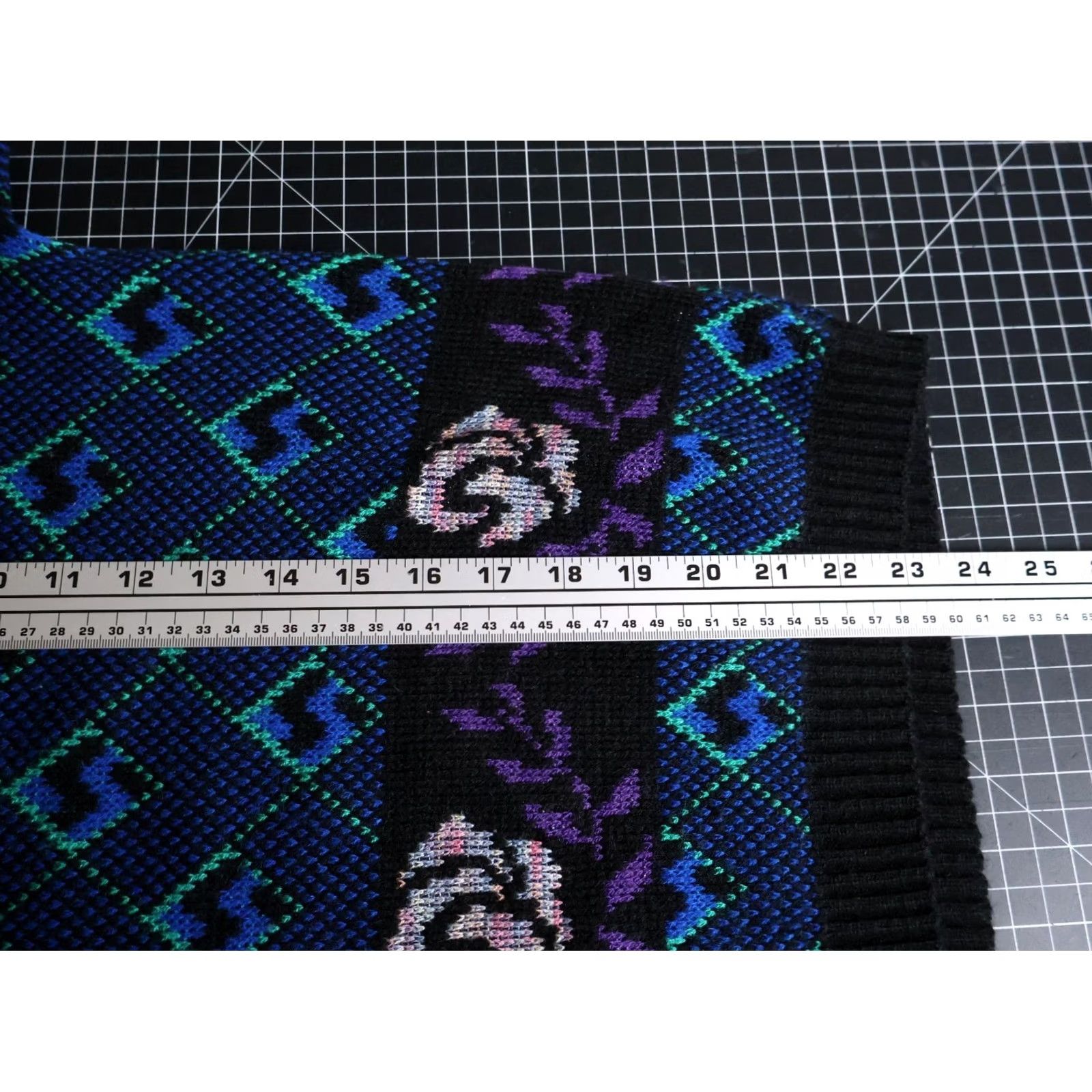 Vintage VINTAGE Nan Dorsey Sweater Women's XL Blue Purple Floral Diamond Deep V-Neck Knit Size XL / US 12-14 / IT 48-50 - 6 Thumbnail