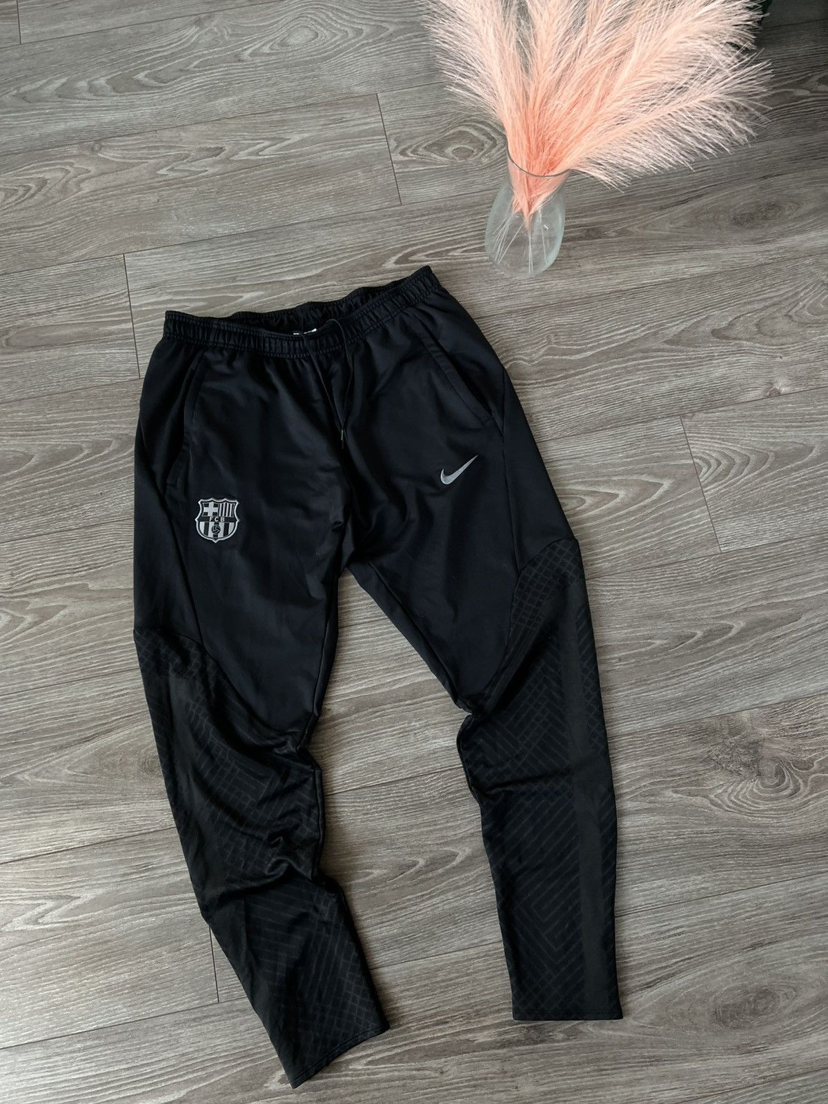 Nike Nike FCB Barcelona Football Slim Fit Regular Sweatpants Size US 34 / EU 50 - 12 Thumbnail