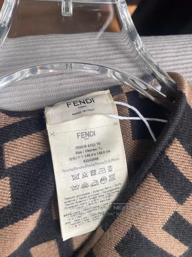 Fendi Fendi Monogrammed Full Print Wool Shawl Size M / US 6-8 / IT 42-44 - 3 Thumbnail