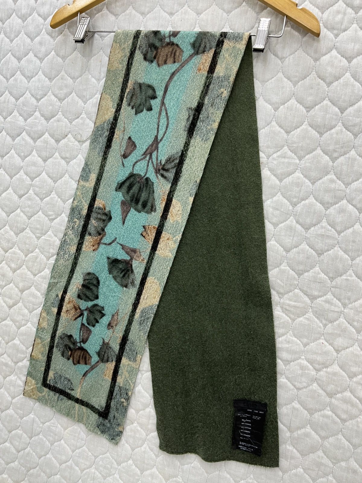 Prada 🔥🔥🔥STEALS PRADA CASHMERE SCARF Size ONE SIZE - 2 Thumbnail