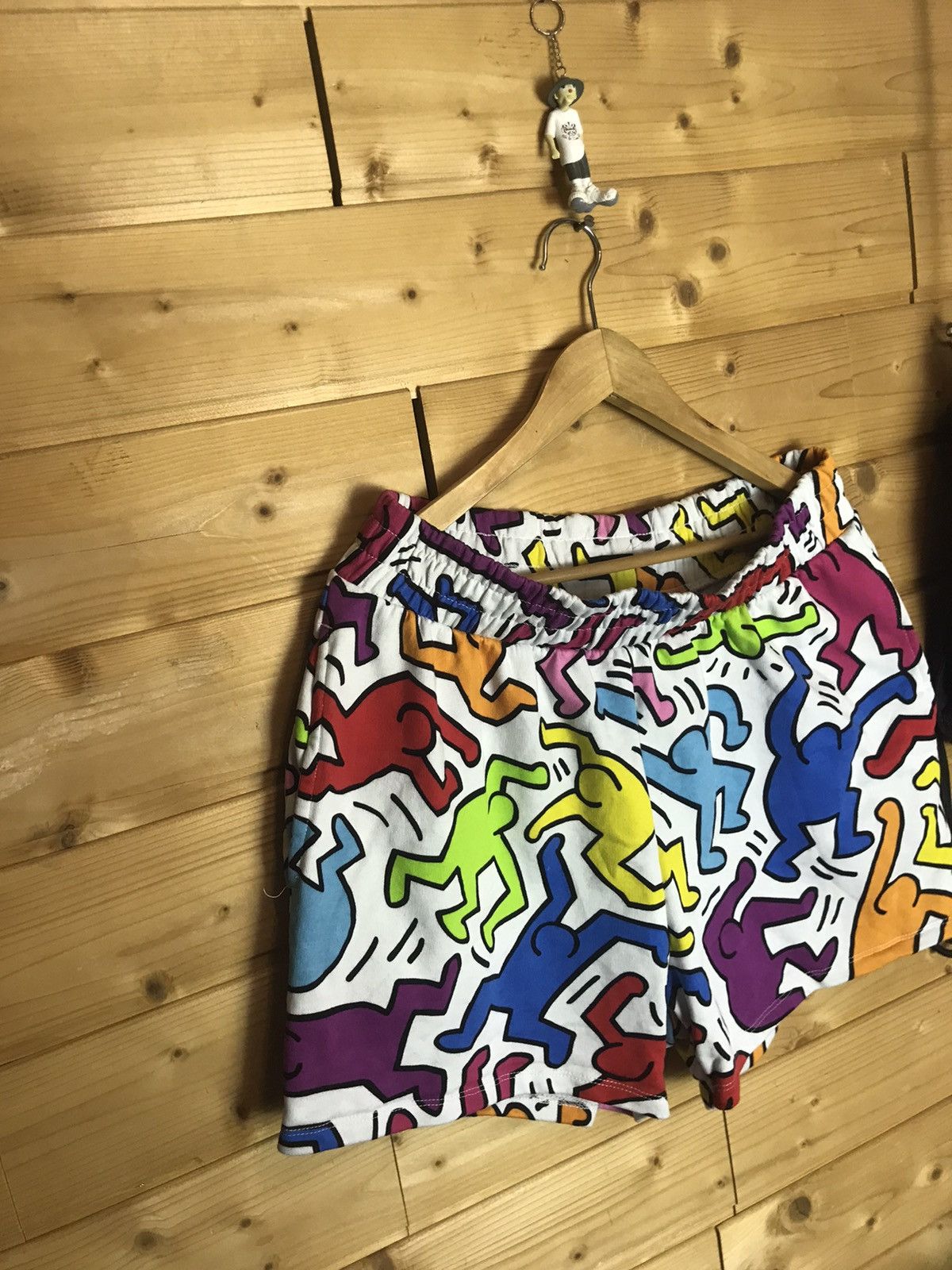 Keith Haring Keith Haring over print shorts Size 34" / US 12 / IT 48 - 2 Thumbnail