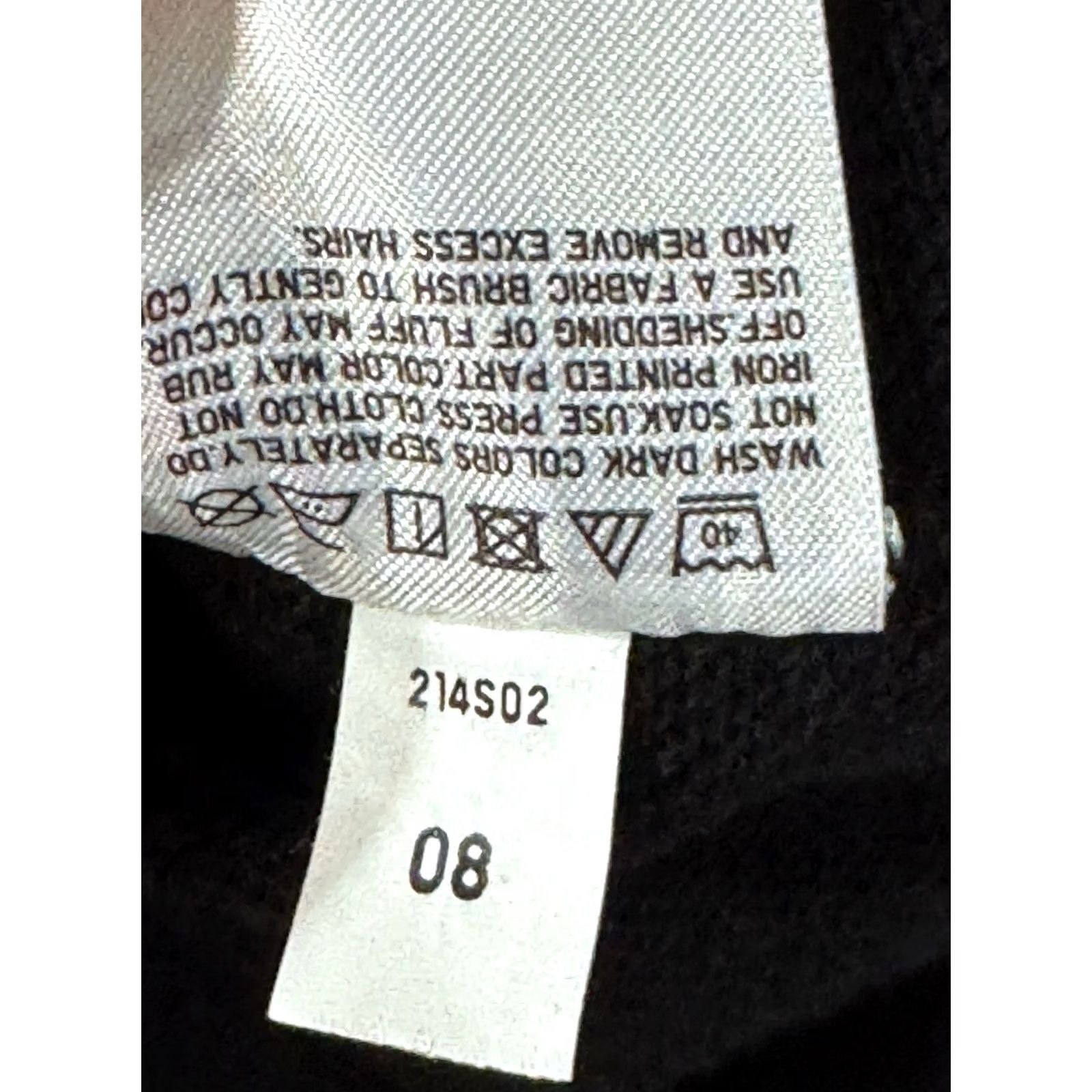 Uniqlo RARE Uniqlo Disney Mickey Mouse Sweater XL Adults Multicolor Men Short Sleeve Size US XL / EU 56 / 4 - 6 Thumbnail