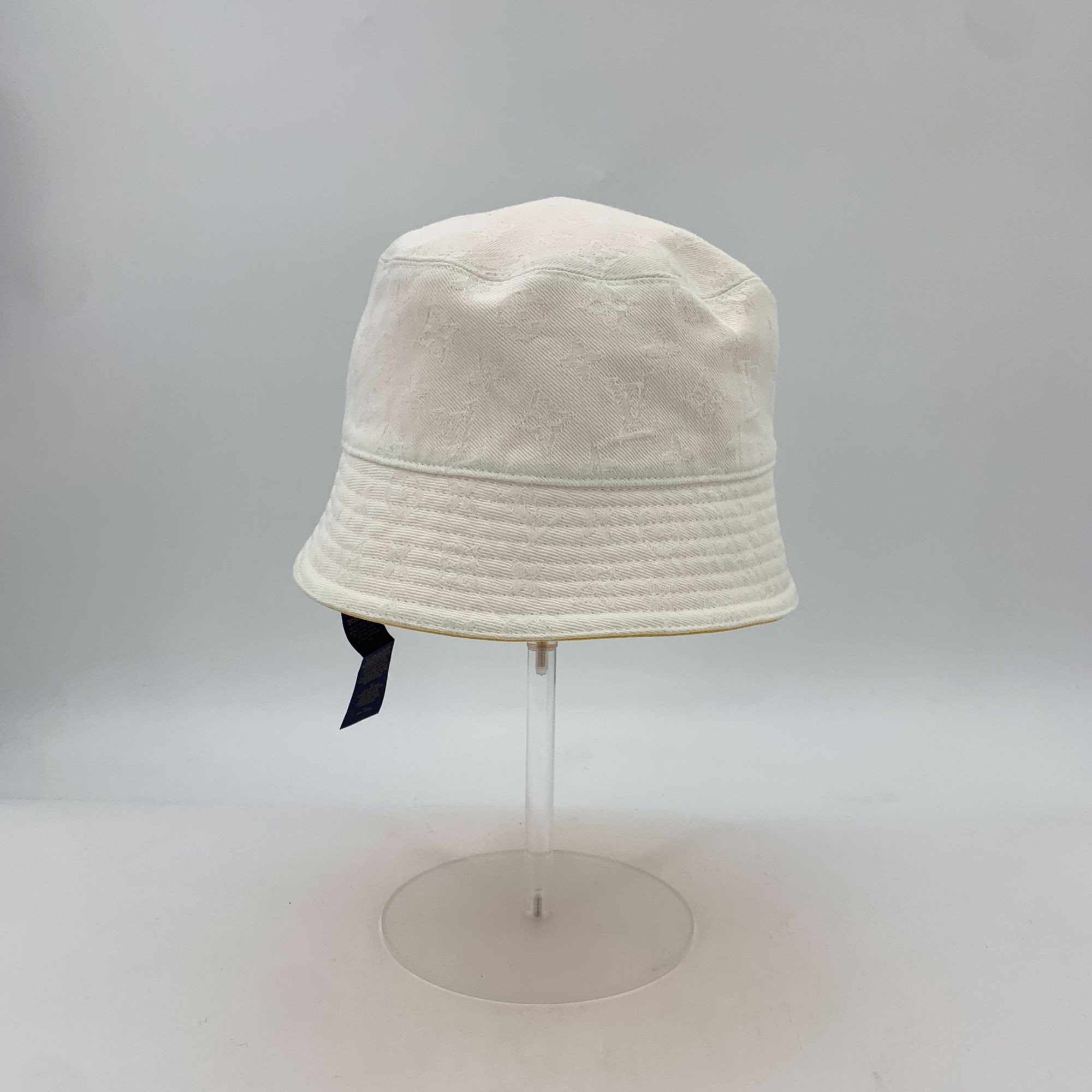 Louis Vuitton Louis Vuitton Reversible Bucket Hat White/Yellow Cotton Bran Size ONE SIZE - 7 Thumbnail